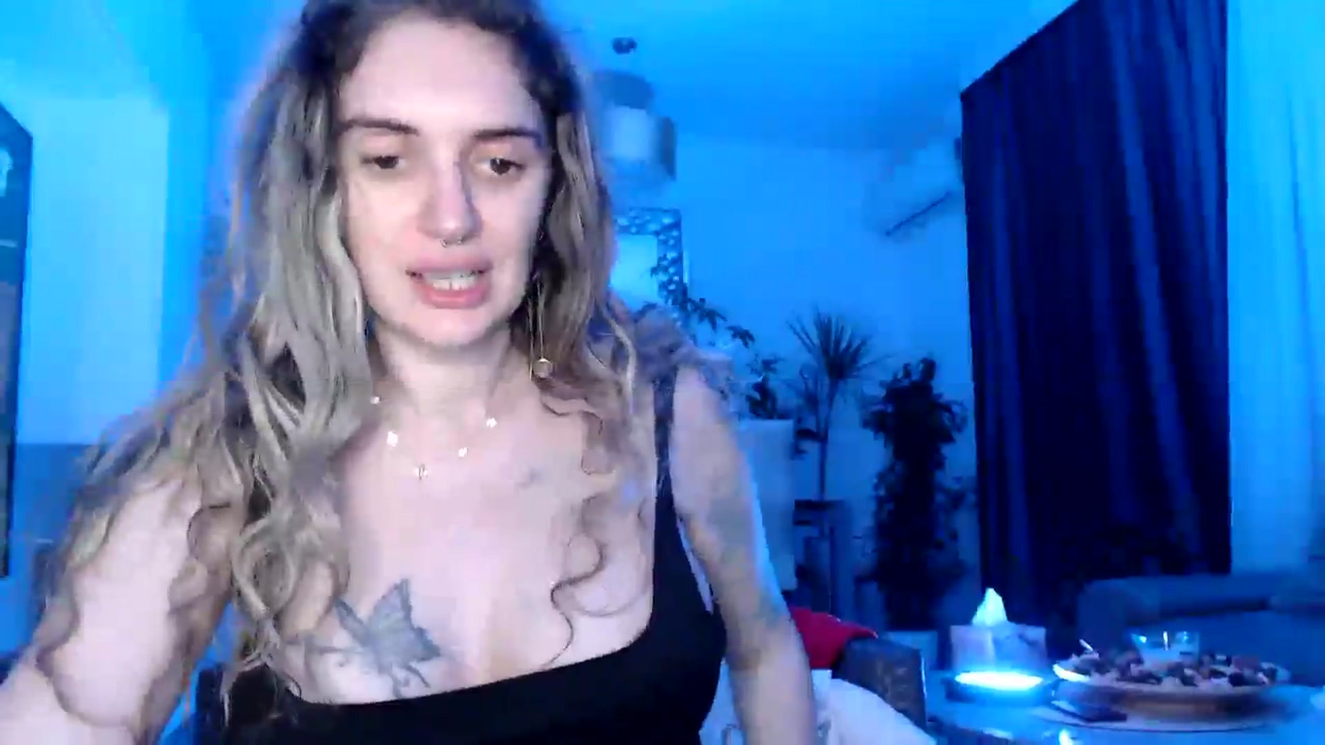 Gallery image thumbnail from MissDivinna's myfreecams stream on, 07/12/2025, 23:47 image 7 of 20
