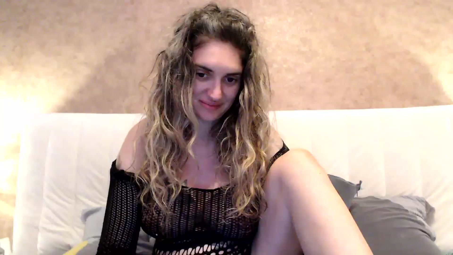 Gallery image thumbnail from MissDivinna's myfreecams stream on, 07/16/2025, 24:27 image 15 of 20