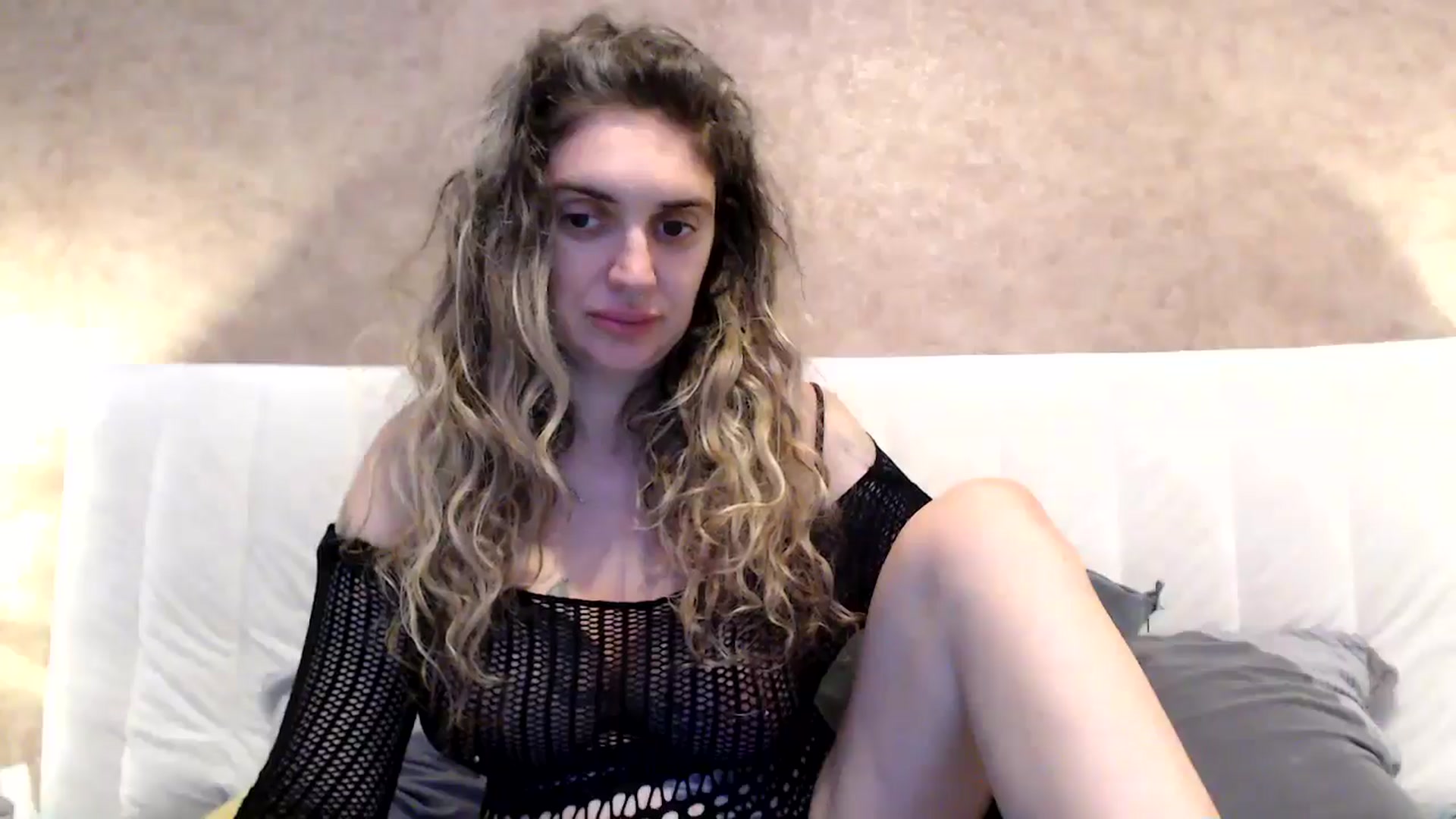 Gallery image thumbnail from MissDivinna's myfreecams stream on, 07/16/2025, 24:27 image 17 of 20