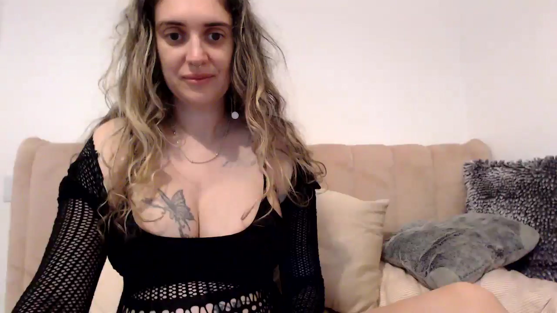 Gallery image thumbnail from MissDivinna's myfreecams stream on, 07/16/2025, 21:06 image 10 of 20