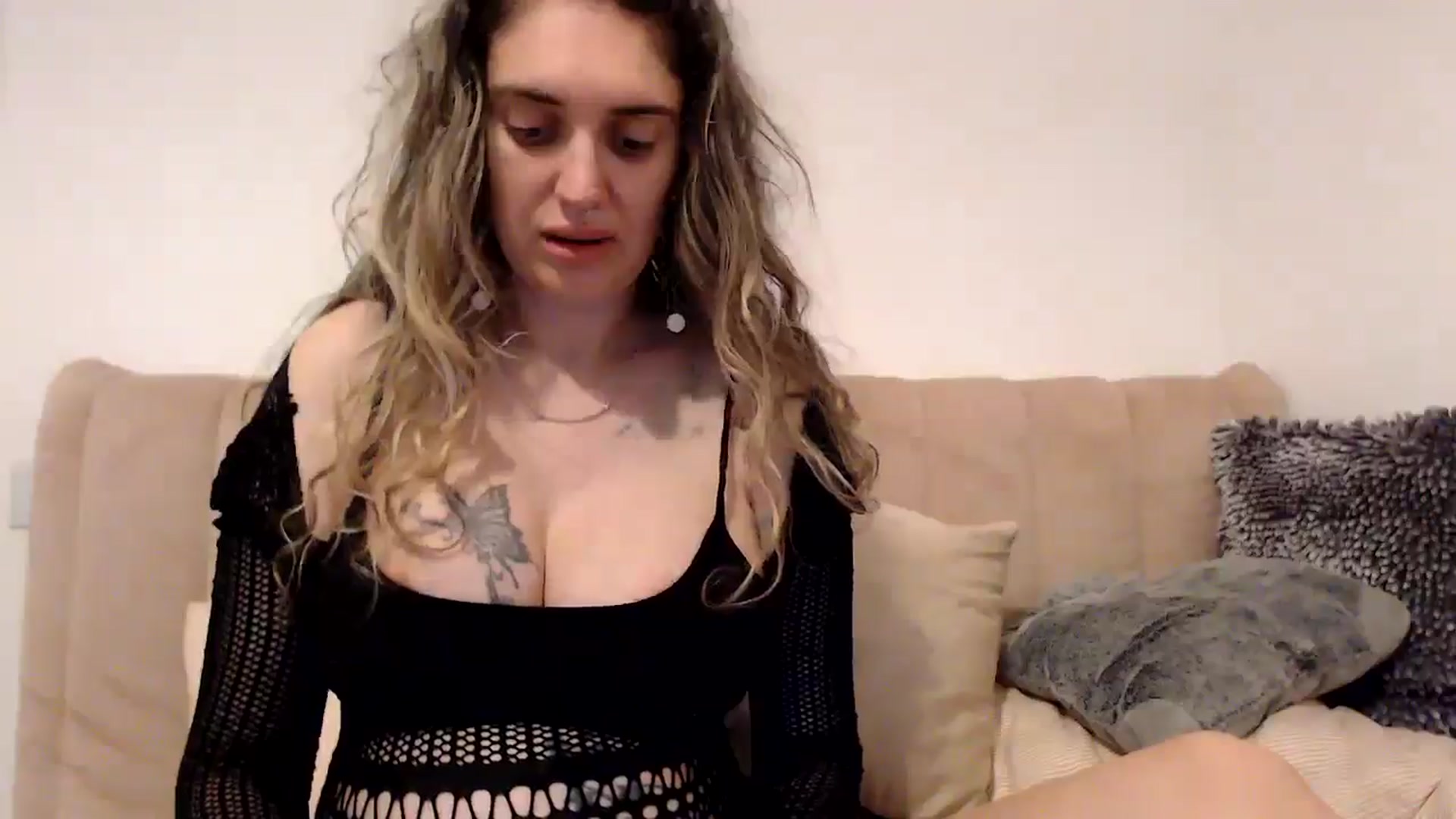 Gallery image thumbnail from MissDivinna's myfreecams stream on, 07/16/2025, 21:06 image 8 of 20
