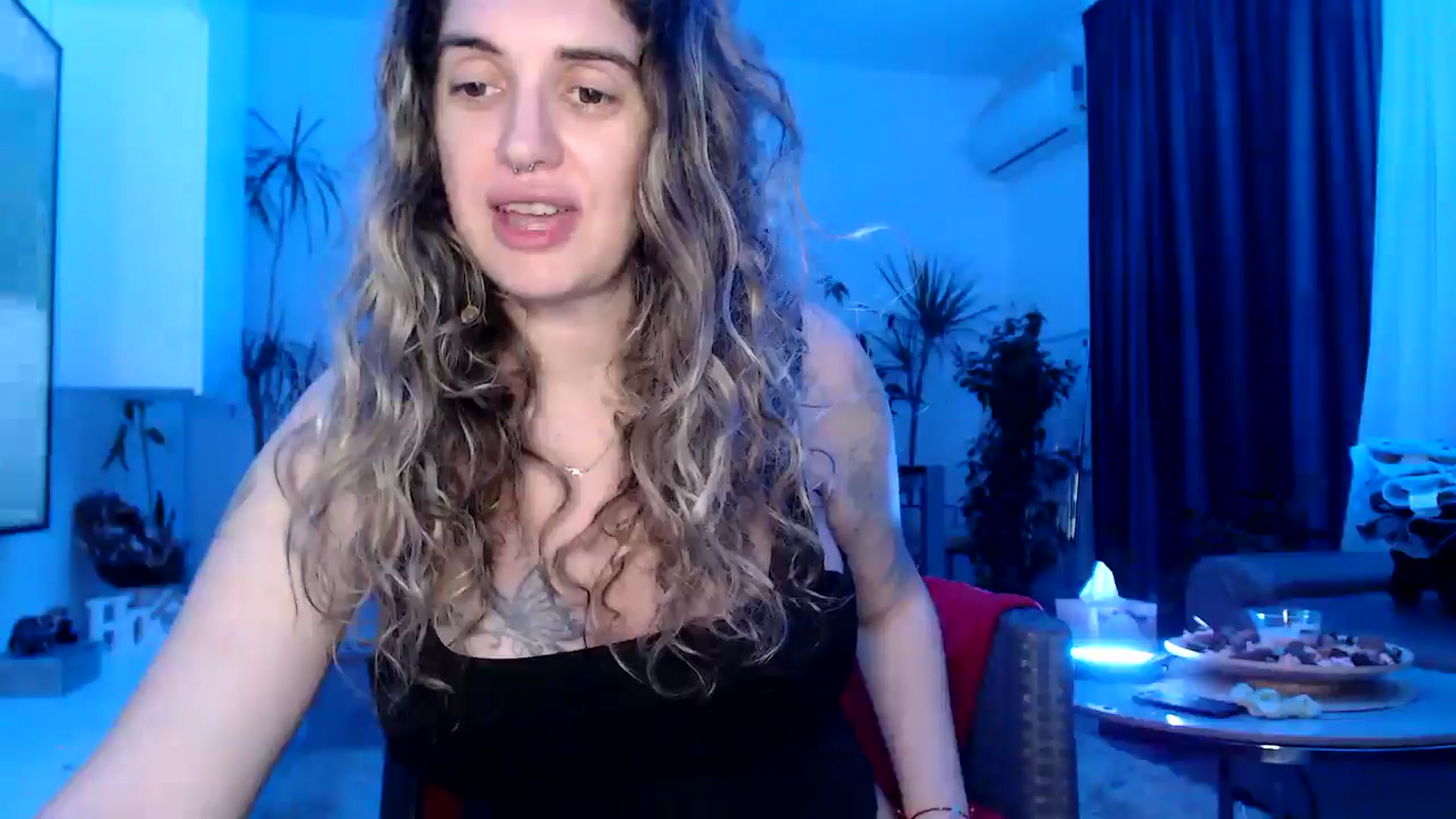 Gallery image thumbnail from MissDivinna's myfreecams stream on, 07/17/2025, 22:43 image 5 of 20