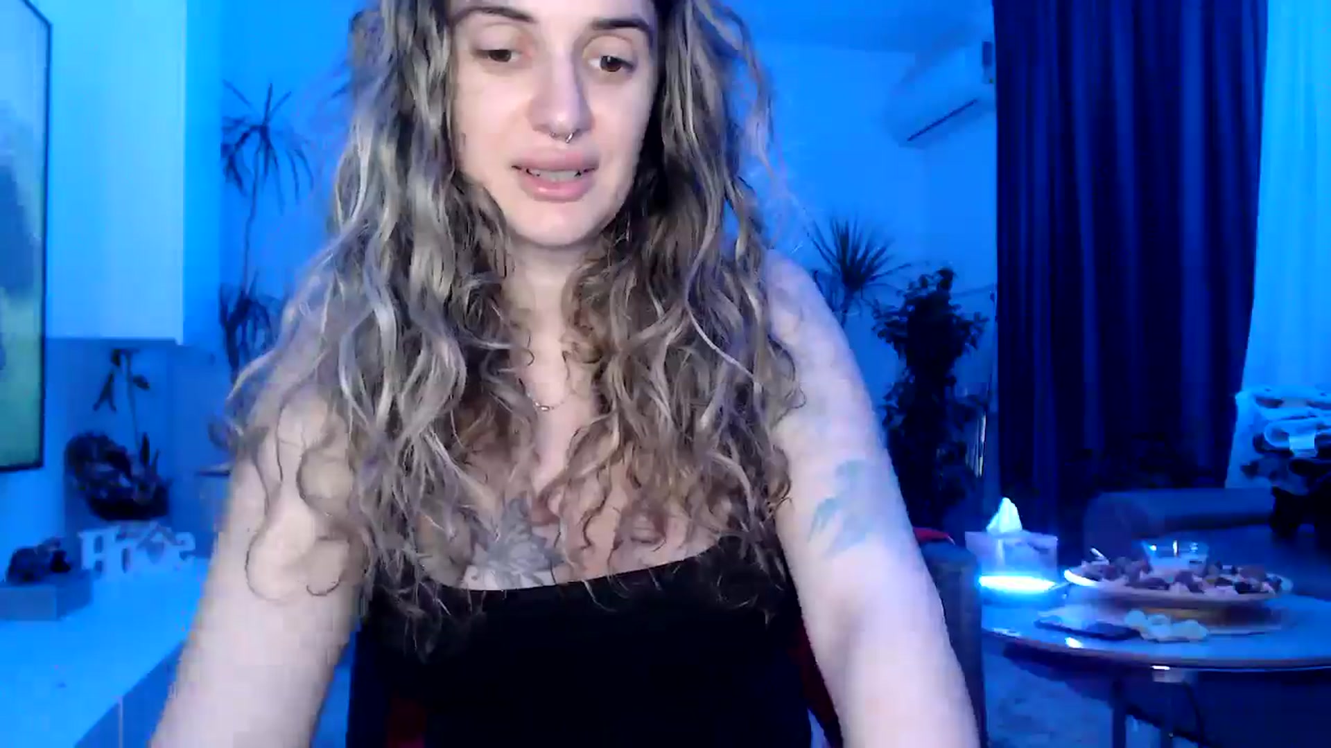 Gallery image thumbnail from MissDivinna's myfreecams stream on, 07/17/2025, 22:43 image 7 of 20