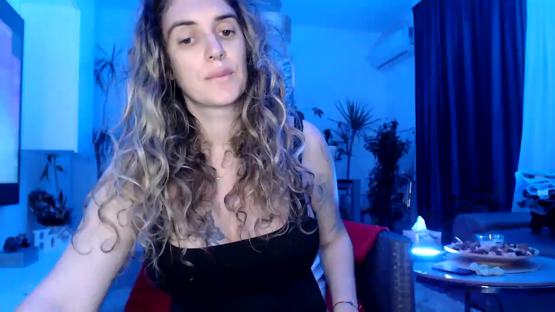 Gallery image thumbnail from MissDivinna's myfreecams stream on, 07/17/2025, 22:43 image 12 of 20