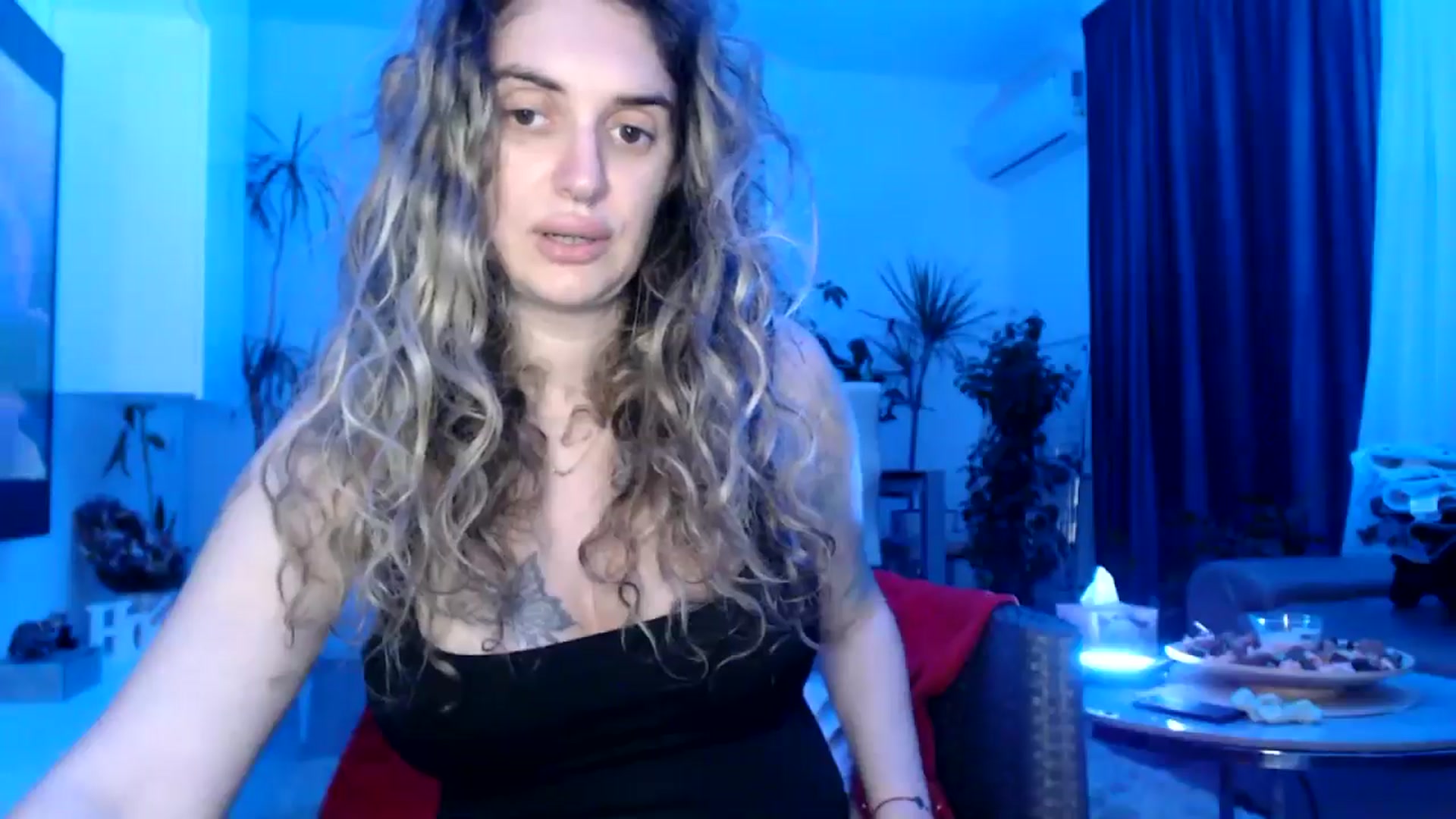 Gallery image thumbnail from MissDivinna's myfreecams stream on, 07/17/2025, 22:43 image 11 of 20