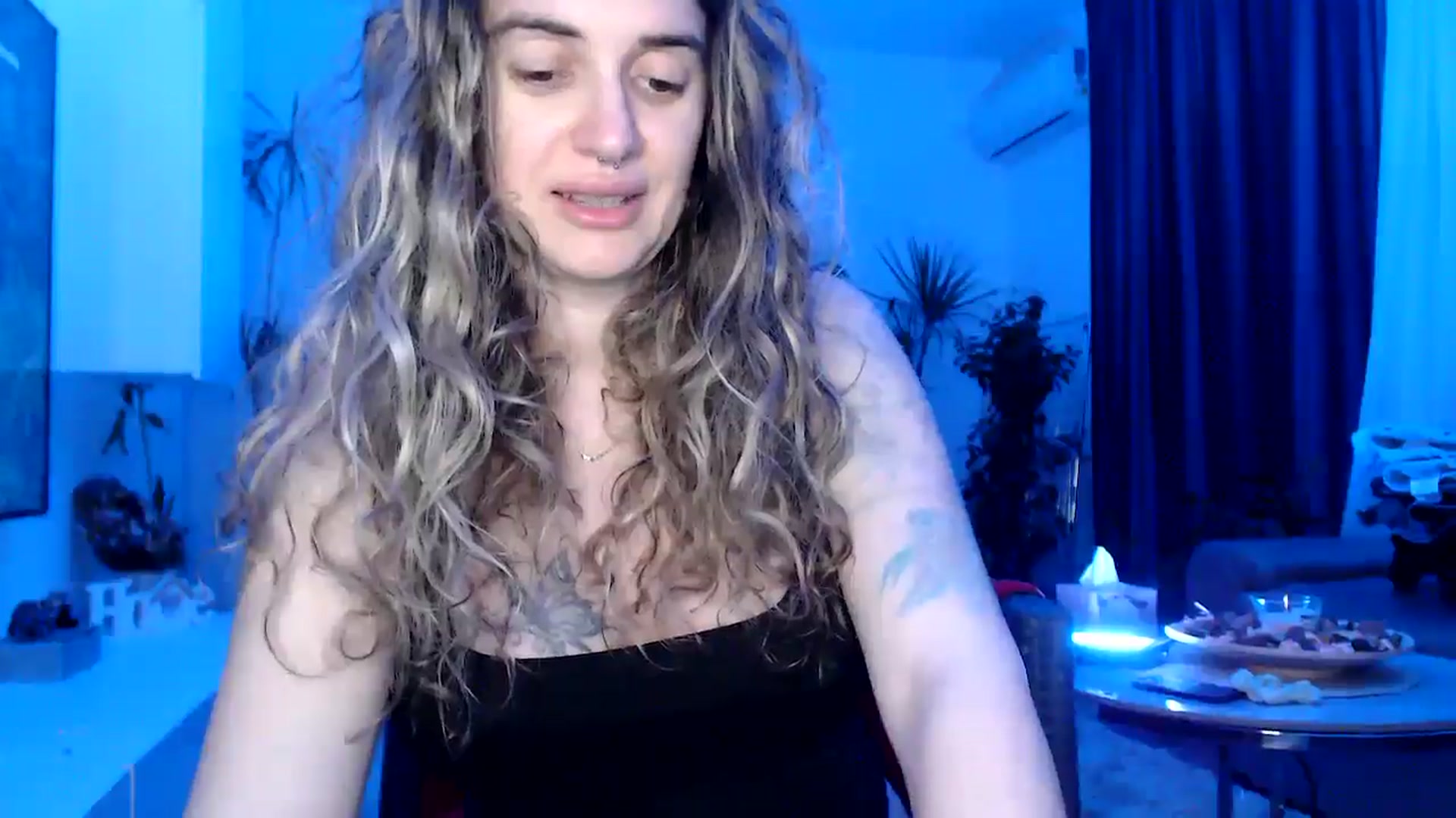 Gallery image thumbnail from MissDivinna's myfreecams stream on, 07/17/2025, 22:43 image 8 of 20