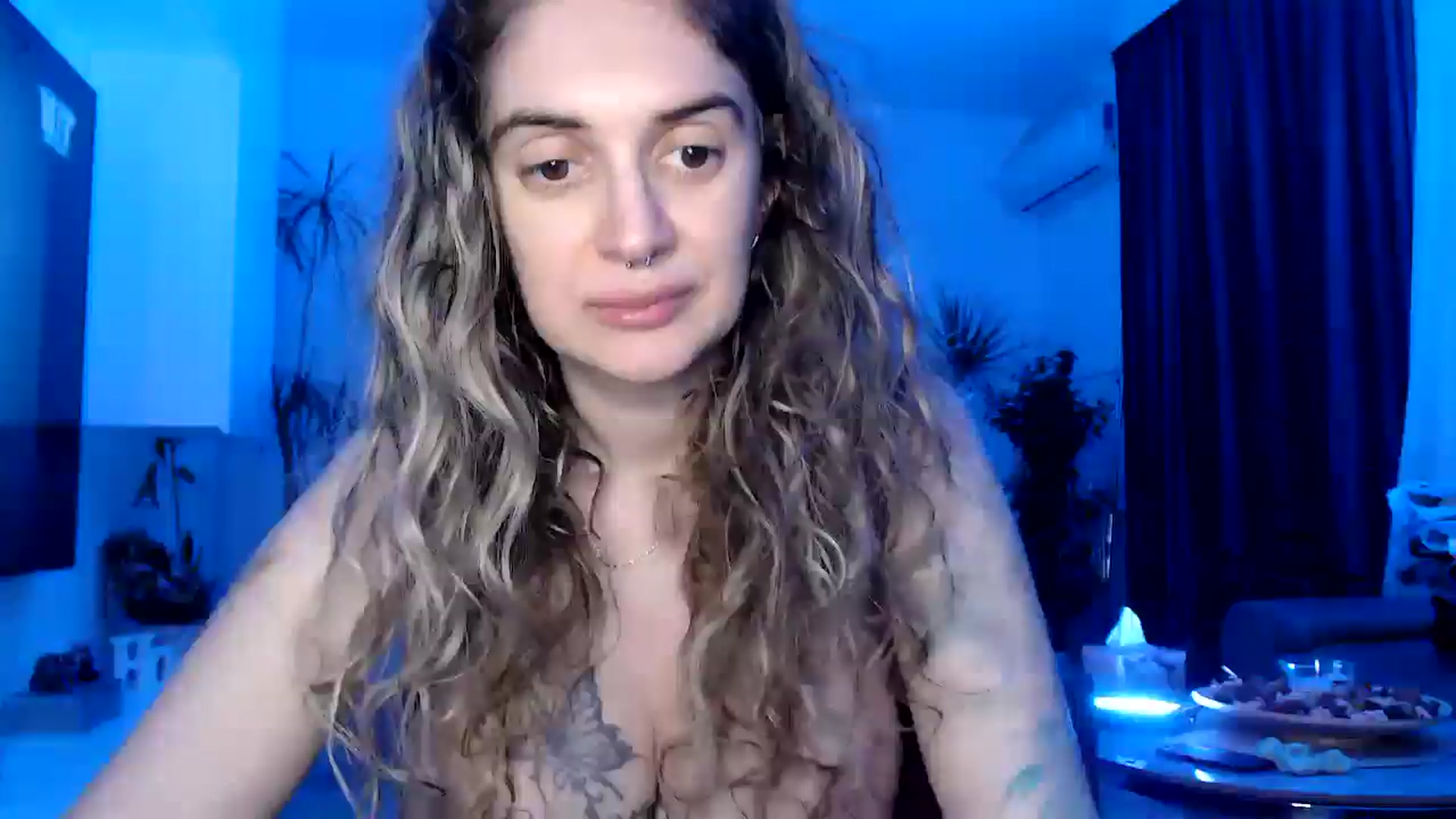 Gallery image thumbnail from MissDivinna's myfreecams stream on, 07/18/2025, 24:07 image 8 of 20