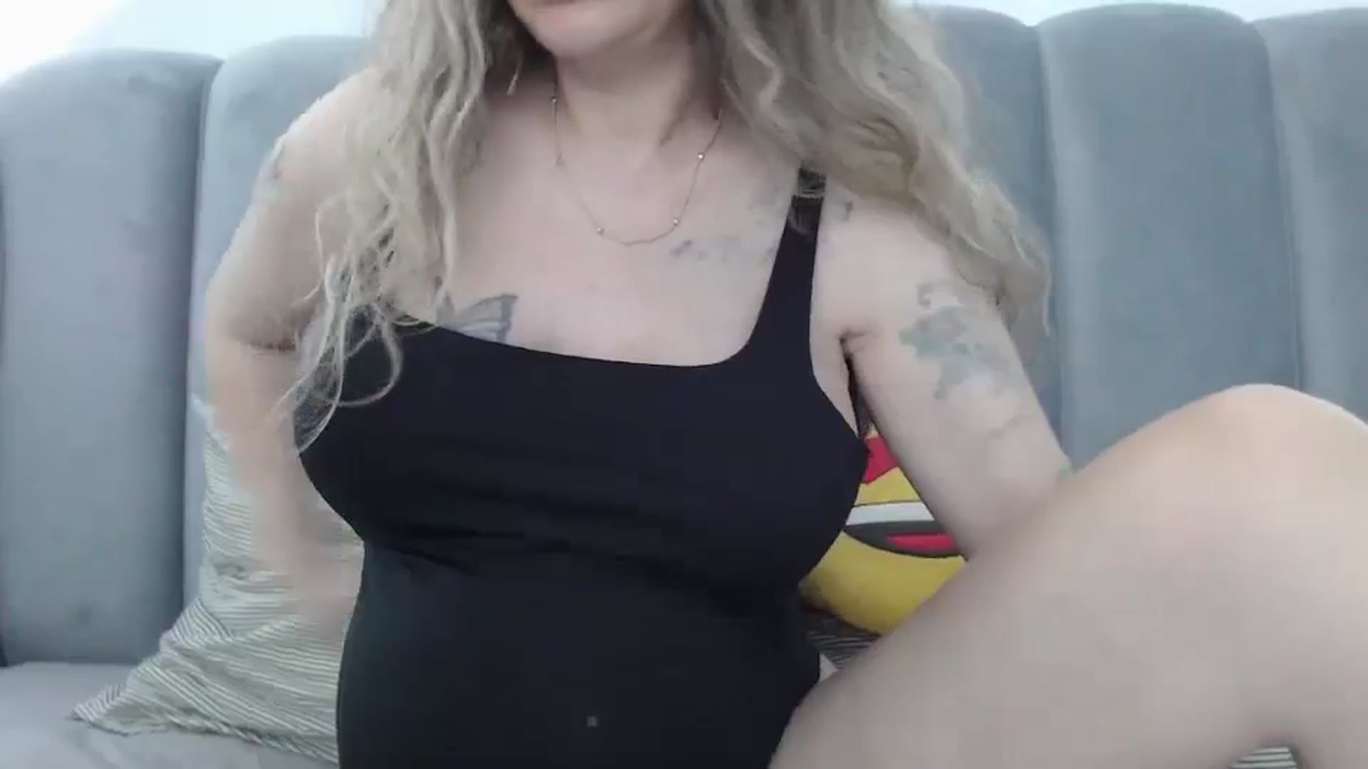 Gallery image thumbnail from MissDivinna's myfreecams stream on, 07/21/2025, 01:16 image 15 of 20