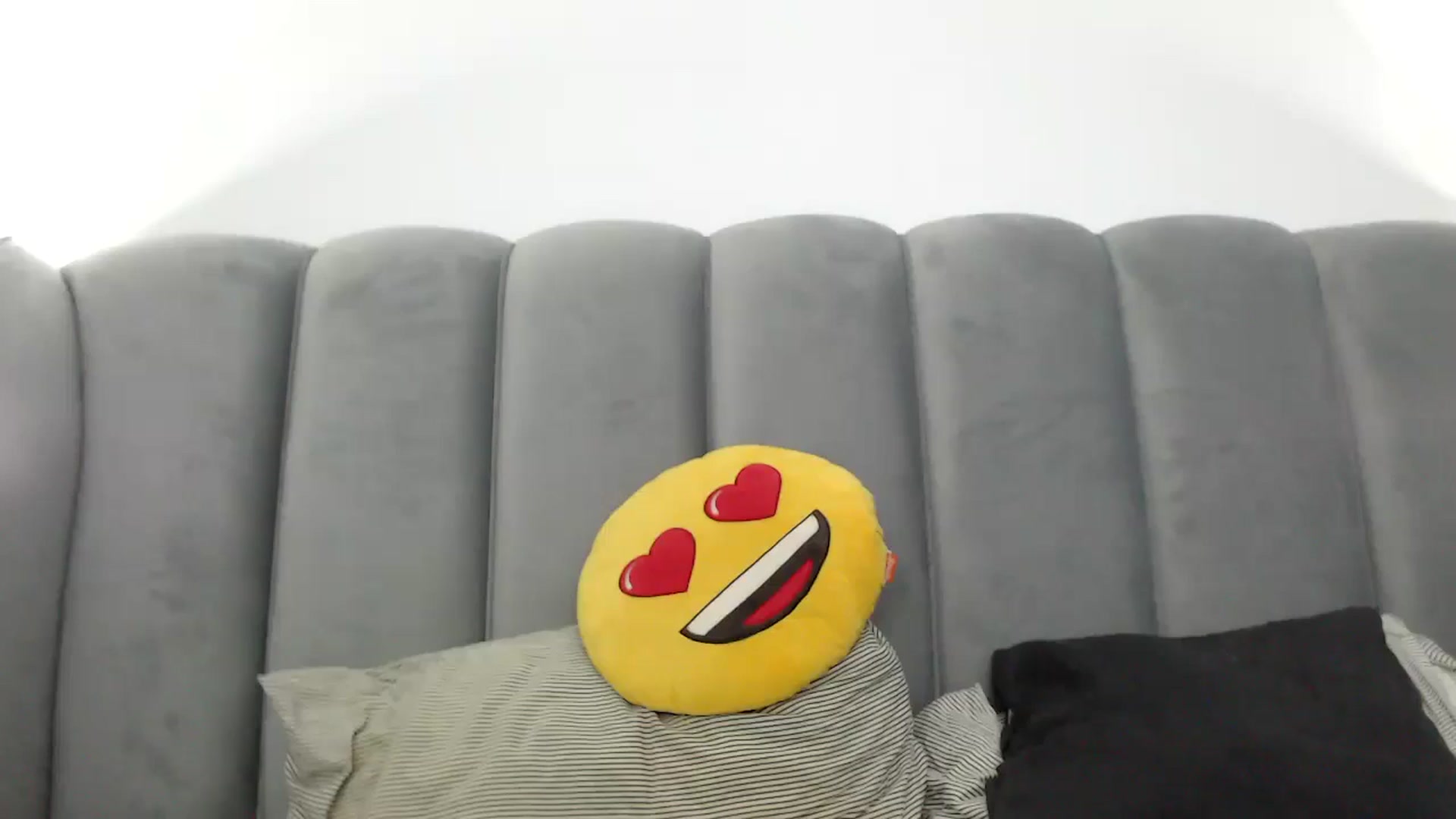 Gallery image thumbnail from MissDivinna's myfreecams stream on, 07/23/2025, 01:07 image 10 of 20
