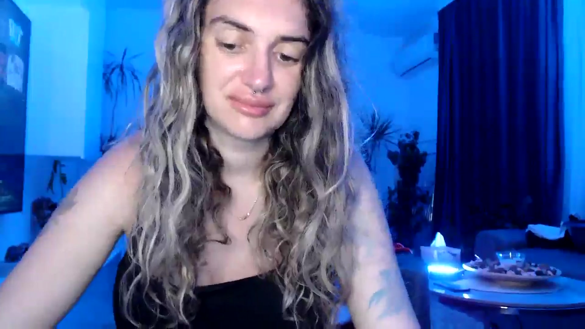 Gallery image thumbnail from MissDivinna's myfreecams stream on, 07/28/2025, 22:51 image 10 of 20