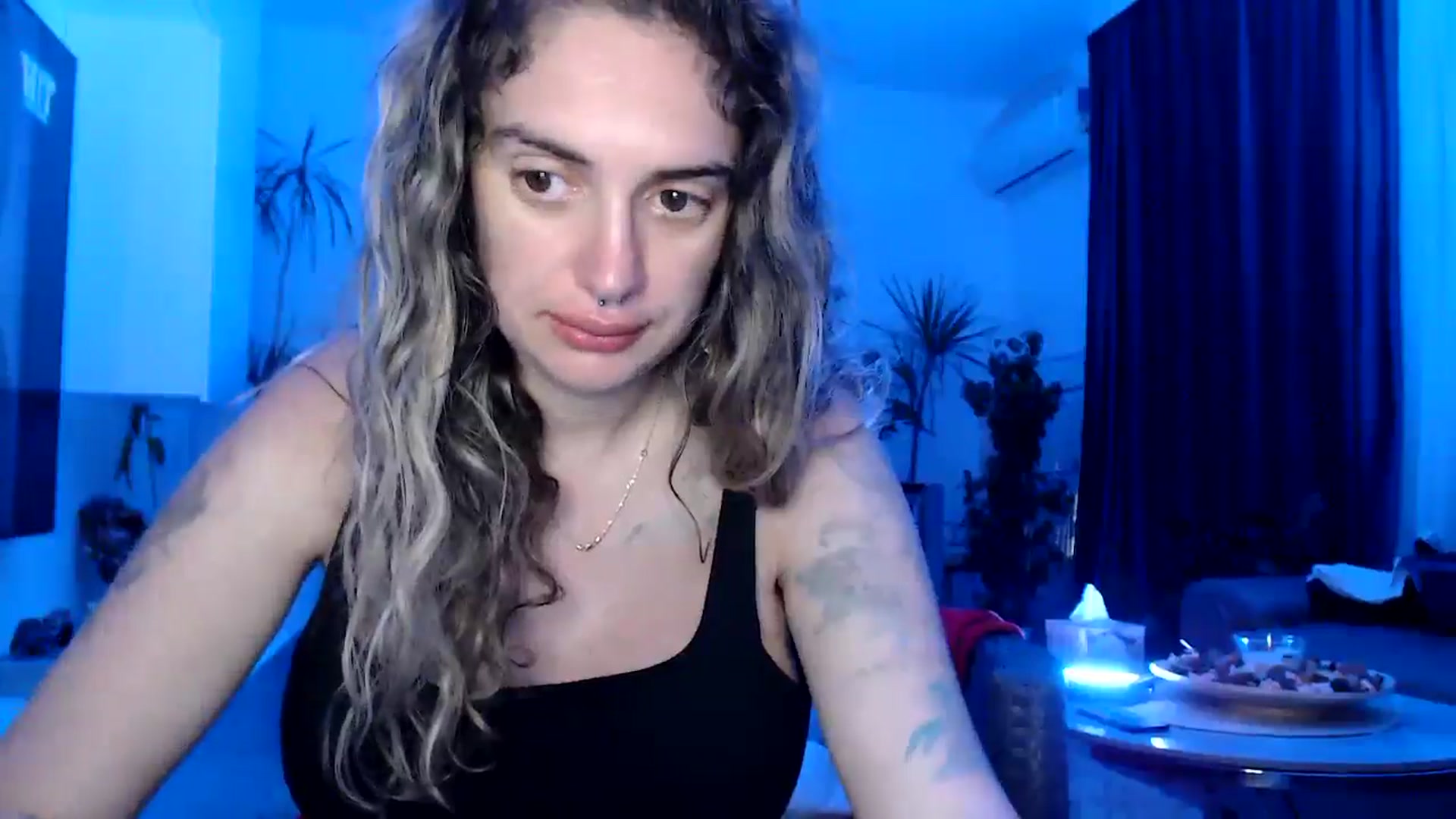 Gallery image thumbnail from MissDivinna's myfreecams stream on, 07/28/2025, 22:51 image 4 of 20