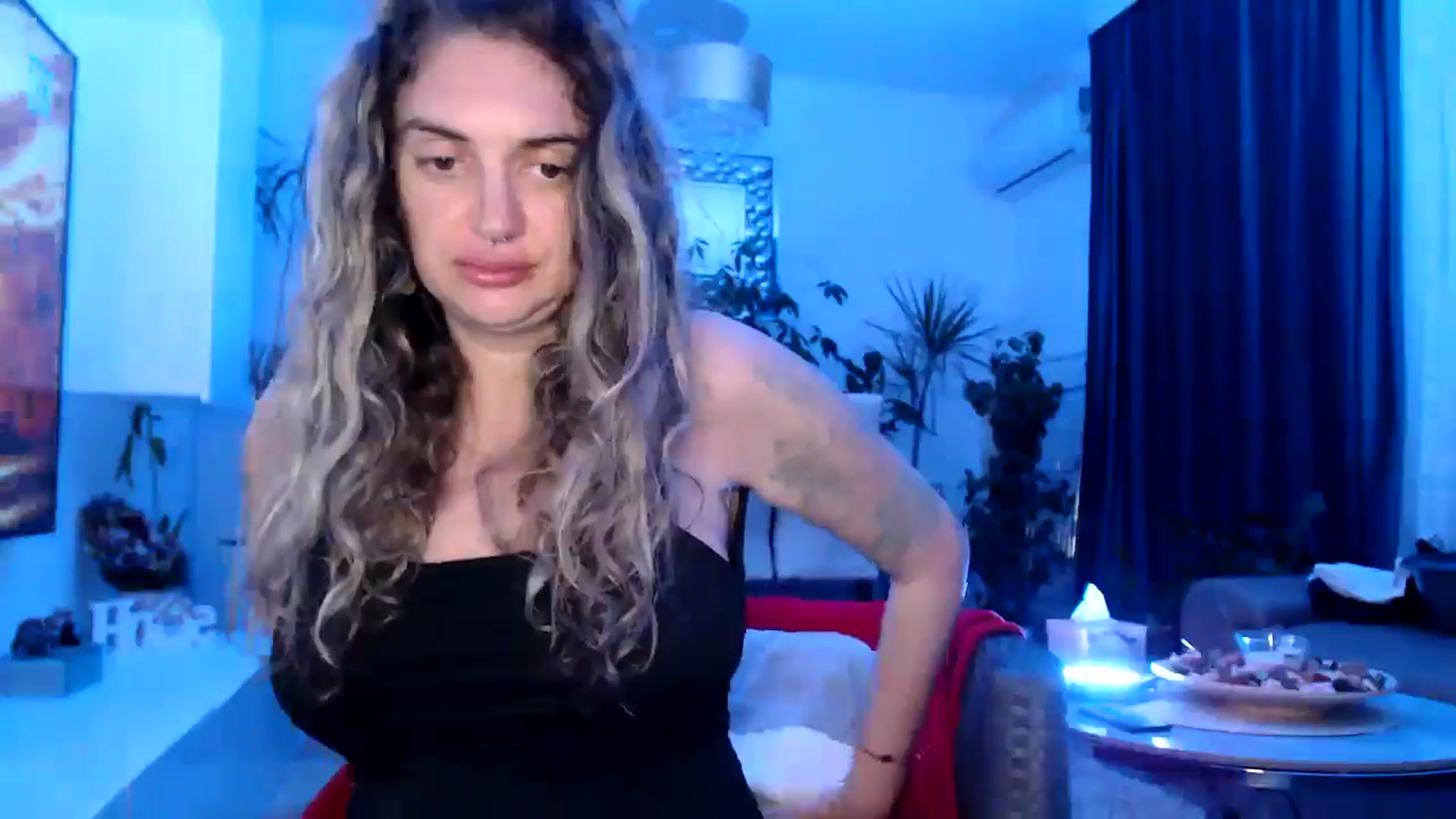 Gallery image thumbnail from MissDivinna's myfreecams stream on, 07/28/2025, 22:51 image 12 of 20
