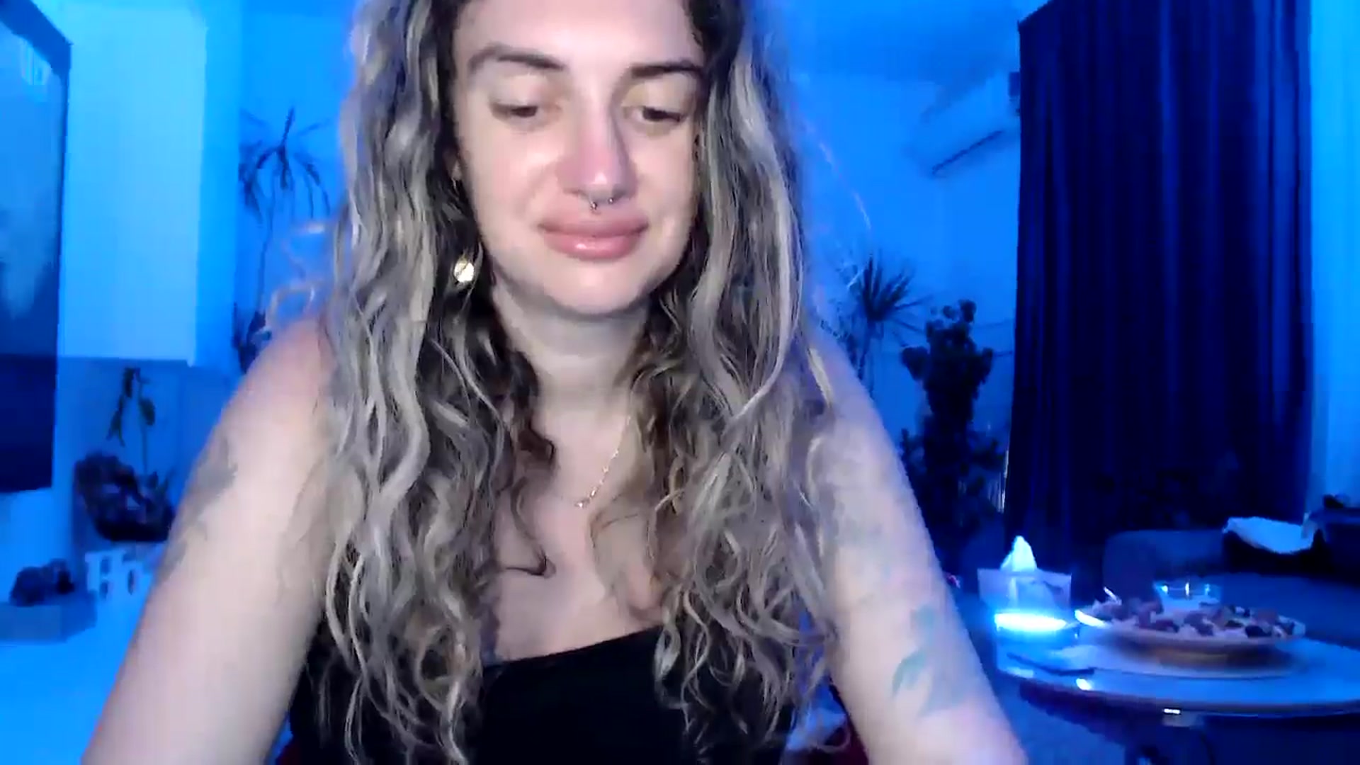 Gallery image thumbnail from MissDivinna's myfreecams stream on, 07/28/2025, 22:51 image 7 of 20