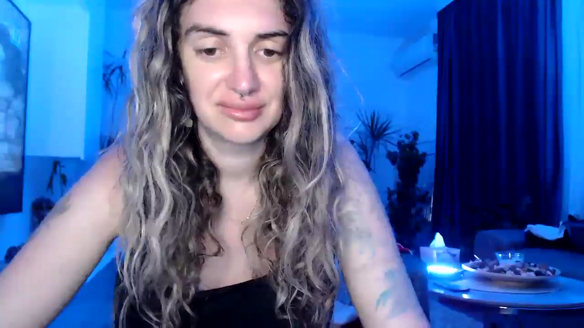 Gallery image thumbnail from MissDivinna's myfreecams stream on, 07/28/2025, 22:51 image 11 of 20