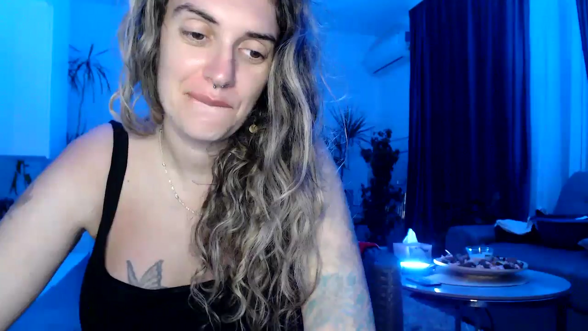 Gallery image thumbnail from MissDivinna's myfreecams stream on, 07/29/2025, 24:14 image 11 of 20