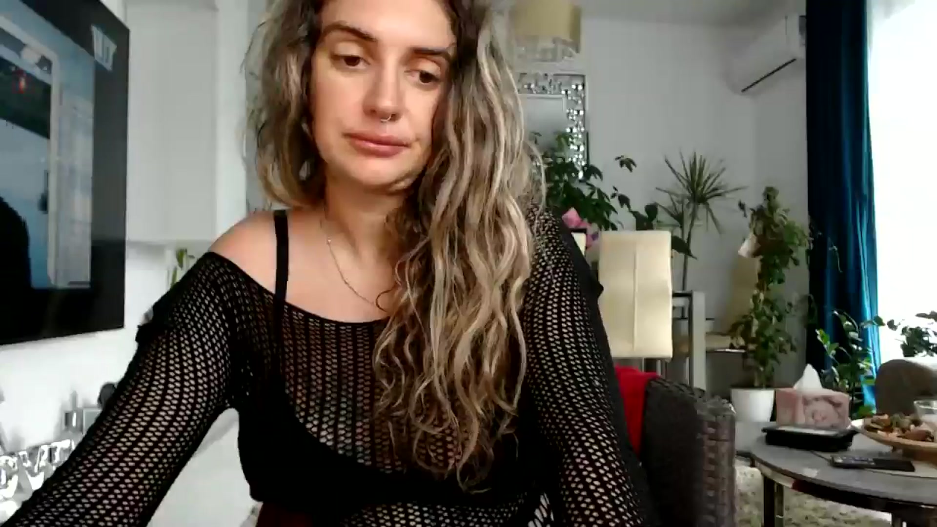 Gallery image thumbnail from MissDivinna's myfreecams stream on, 07/31/2025, 10:33 image 6 of 20