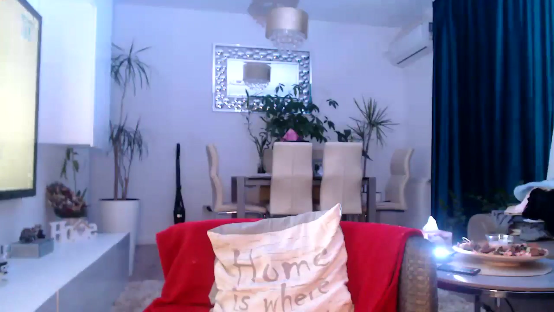 Gallery image thumbnail from MissDivinna's myfreecams stream on, 08/01/2025, 20:02 image 15 of 20