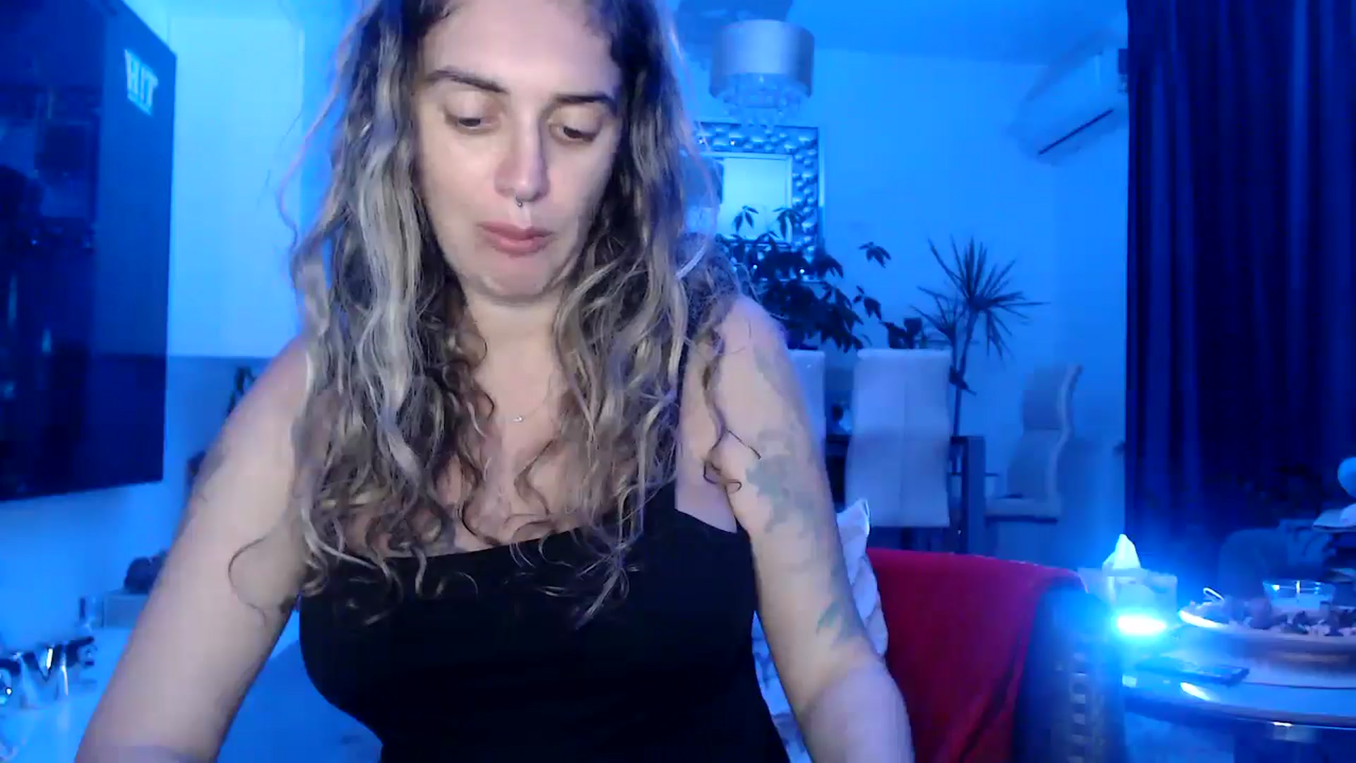 Gallery image thumbnail from MissDivinna's myfreecams stream on, 08/01/2025, 20:02 image 2 of 20