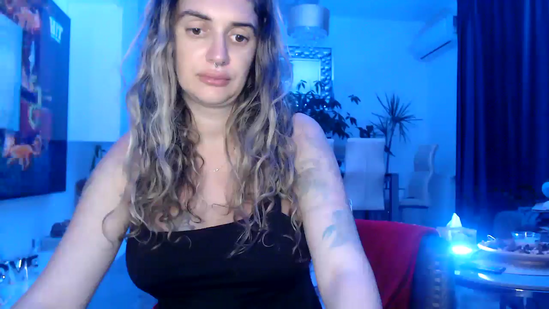 Gallery image thumbnail from MissDivinna's myfreecams stream on, 08/01/2025, 20:02 image 8 of 20