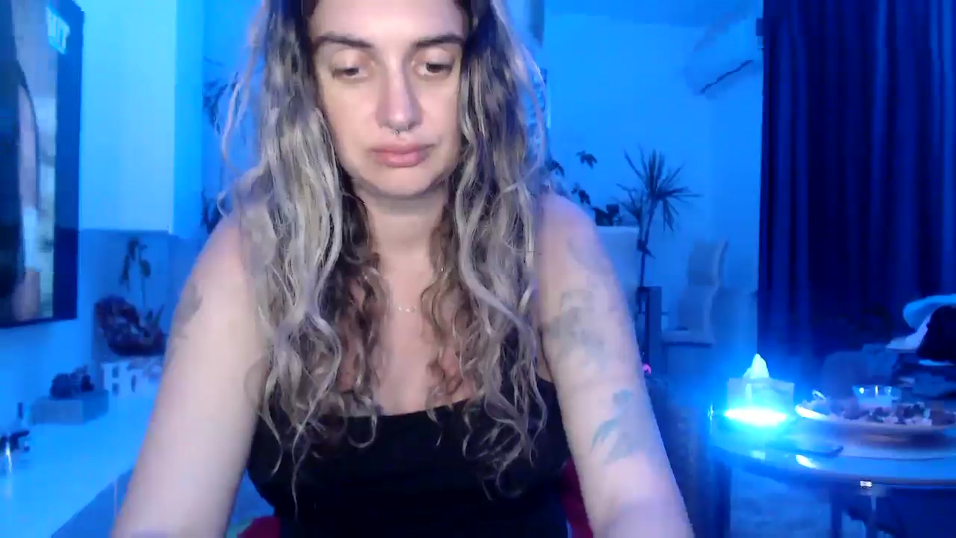 Gallery image thumbnail from MissDivinna's myfreecams stream on, 08/01/2025, 21:24 image 17 of 20