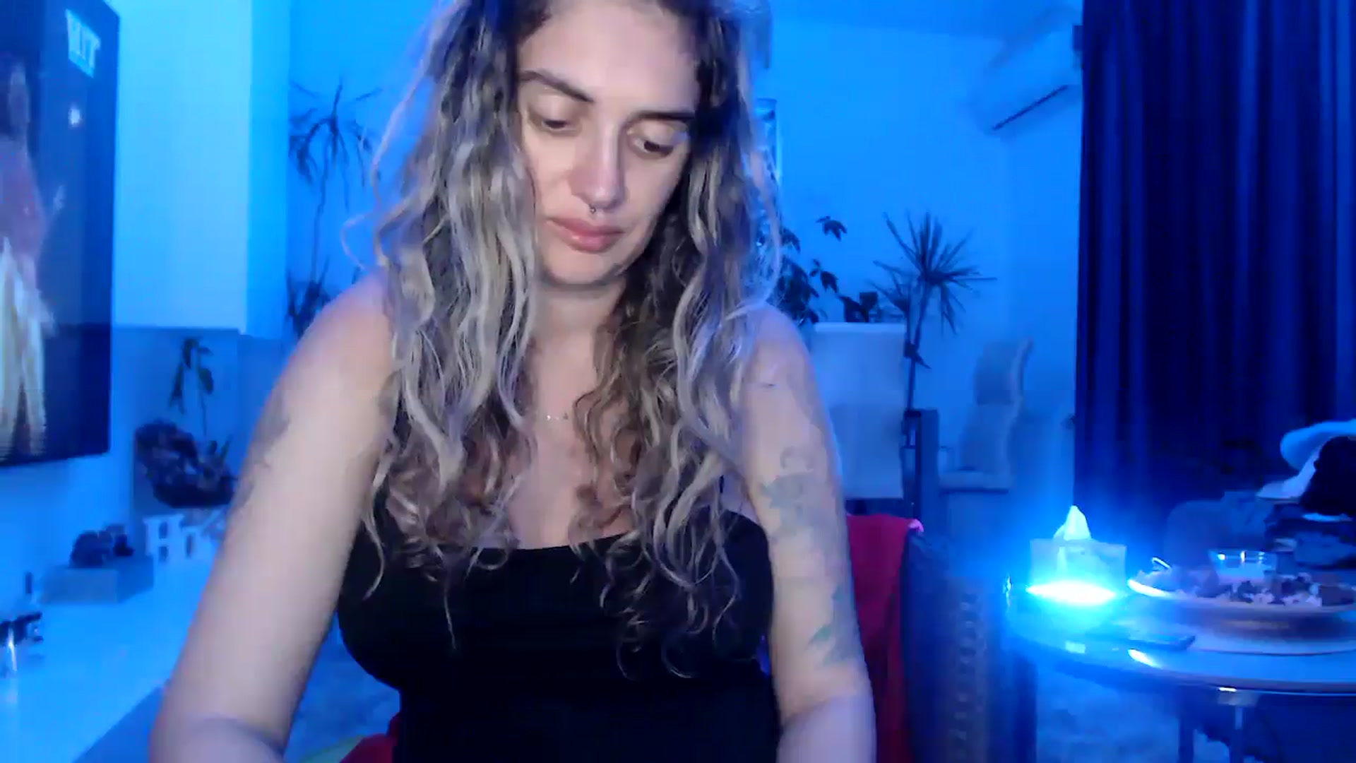 Gallery image thumbnail from MissDivinna's myfreecams stream on, 08/01/2025, 21:24 image 16 of 20