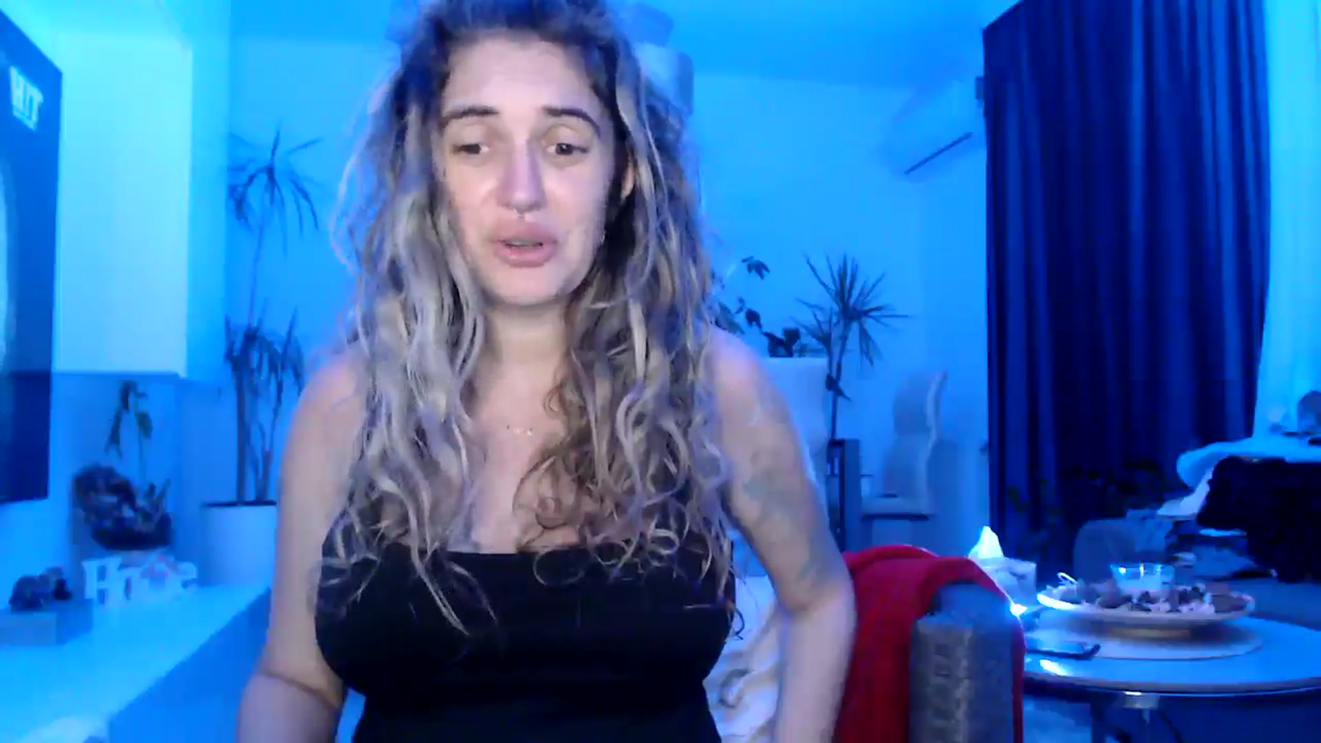 Gallery image thumbnail from MissDivinna's myfreecams stream on, 08/02/2025, 02:37 image 10 of 20
