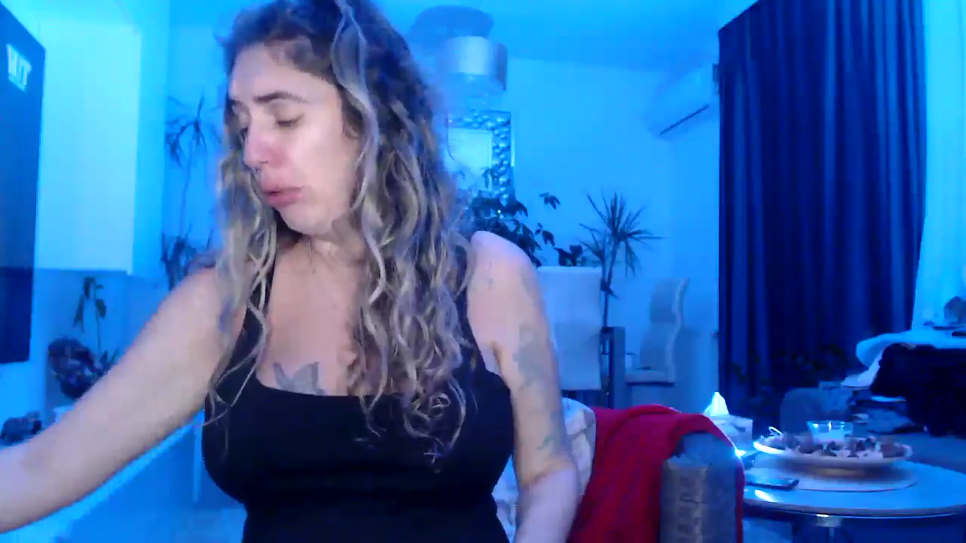 Gallery image thumbnail from MissDivinna's myfreecams stream on, 08/02/2025, 02:37 image 7 of 20