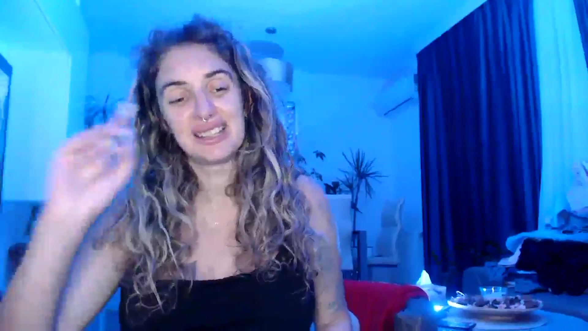 Gallery image thumbnail from MissDivinna's myfreecams stream on, 08/02/2025, 02:37 image 19 of 20