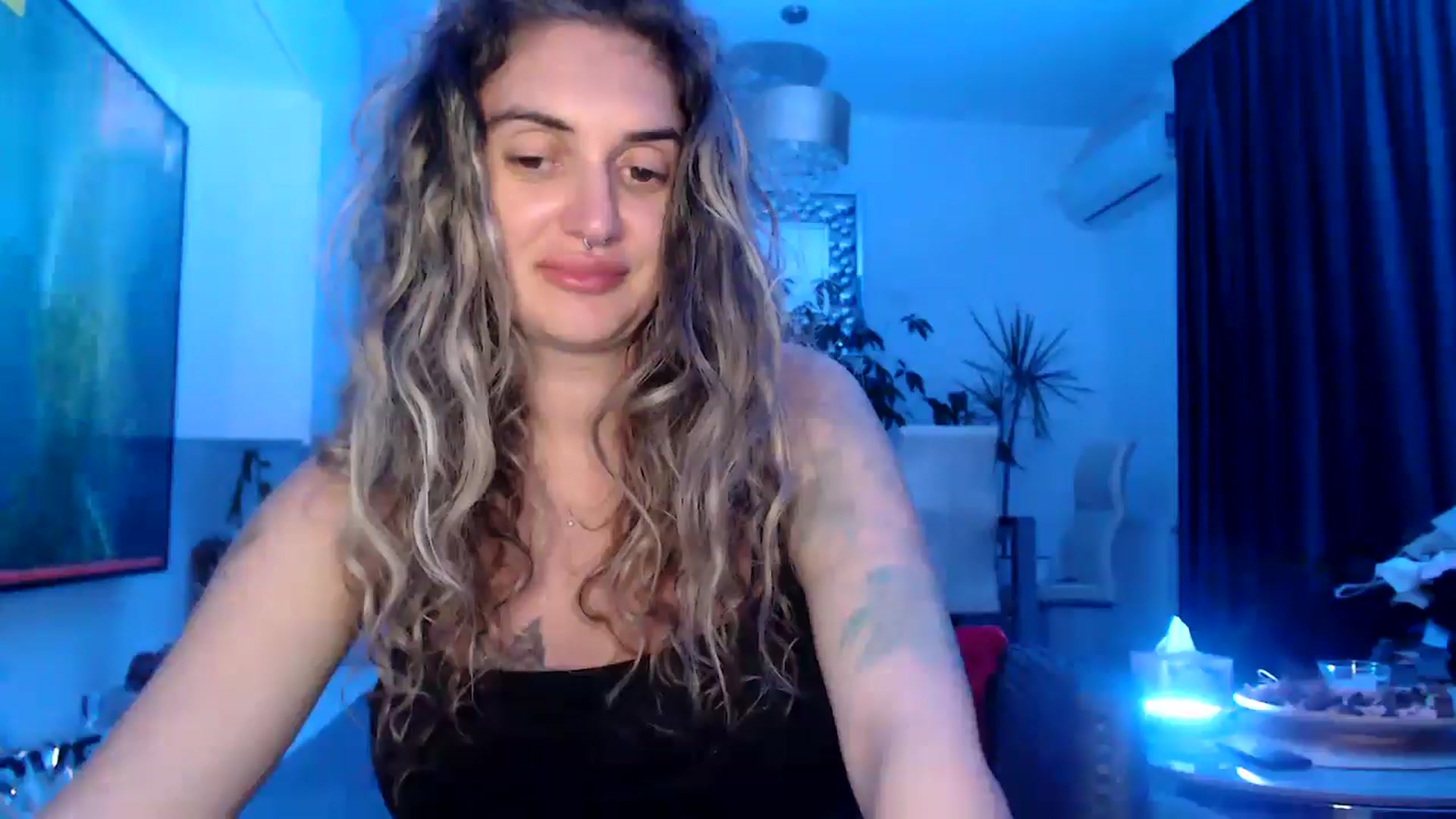 Gallery image thumbnail from MissDivinna's myfreecams stream on, 08/03/2025, 01:21 image 15 of 20