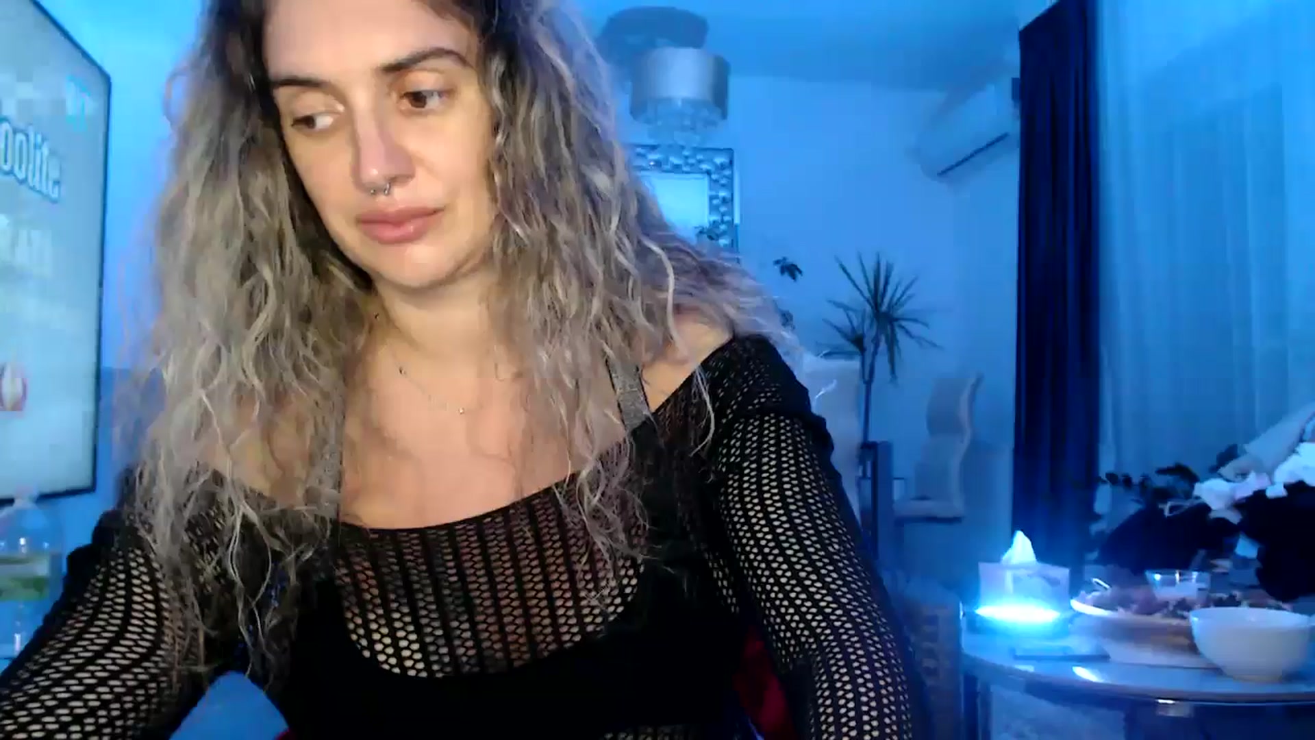 Gallery image thumbnail from MissDivinna's myfreecams stream on, 08/03/2025, 18:28 image 15 of 20