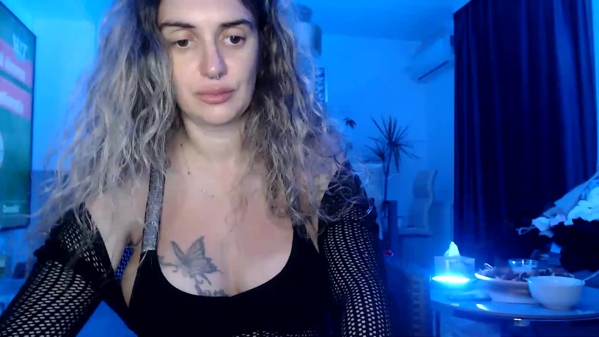 Gallery image thumbnail from MissDivinna's myfreecams stream on, 08/03/2025, 19:07 image 12 of 20