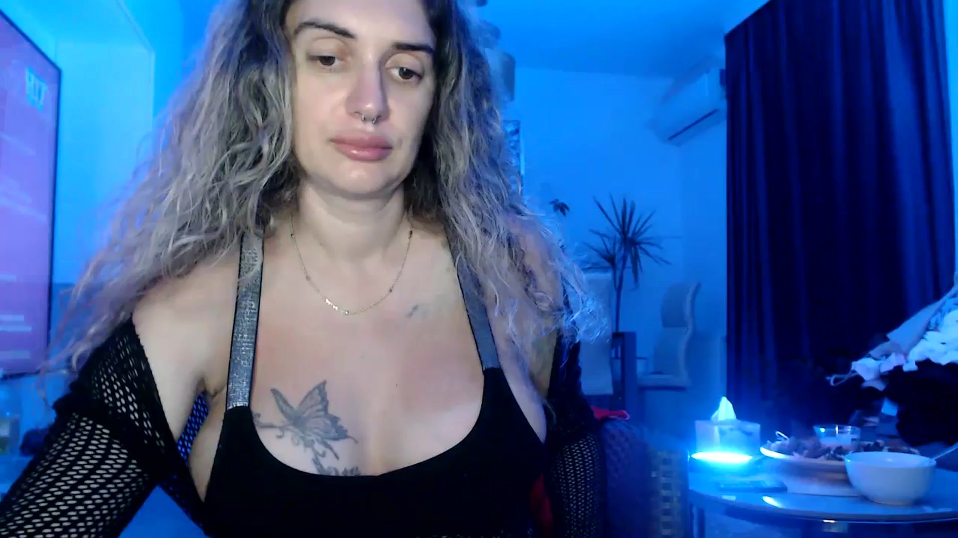 Gallery image thumbnail from MissDivinna's myfreecams stream on, 08/03/2025, 19:07 image 11 of 20