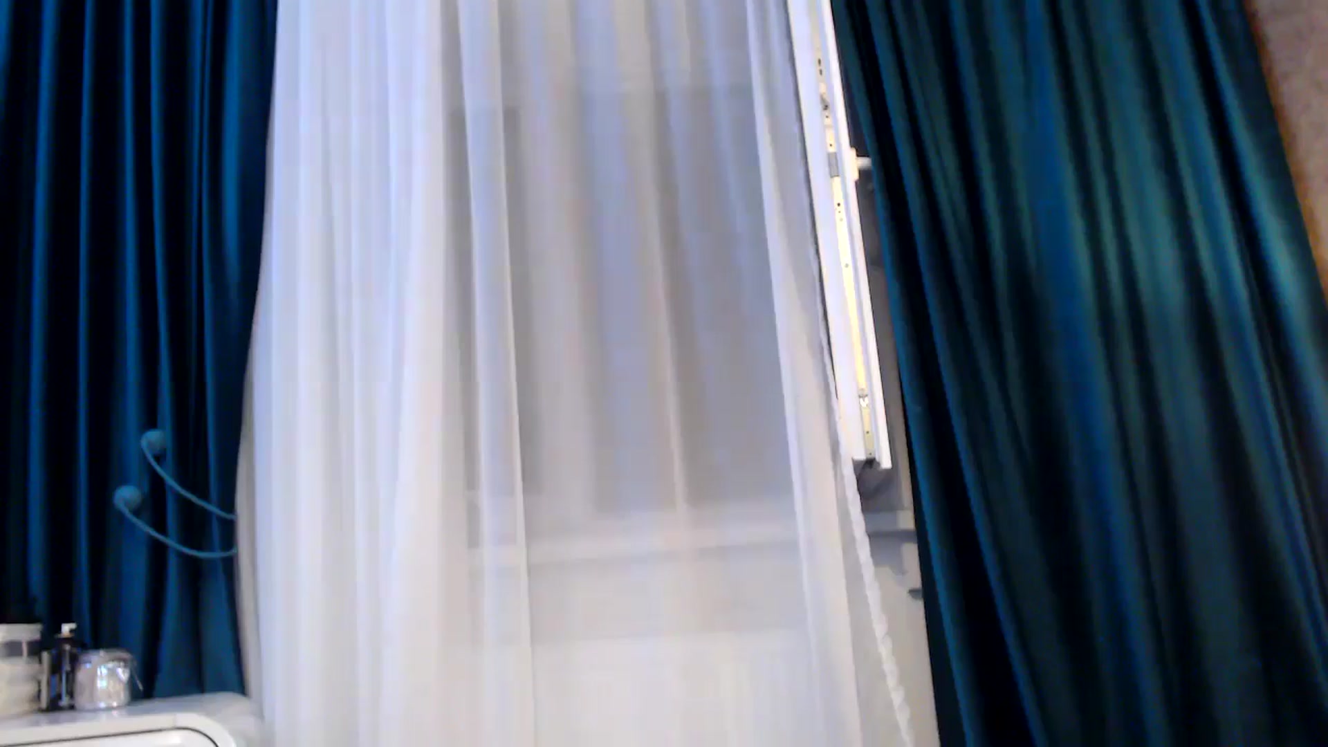 Gallery image thumbnail from MissDivinna's myfreecams stream on, 08/07/2025, 21:44 image 17 of 20