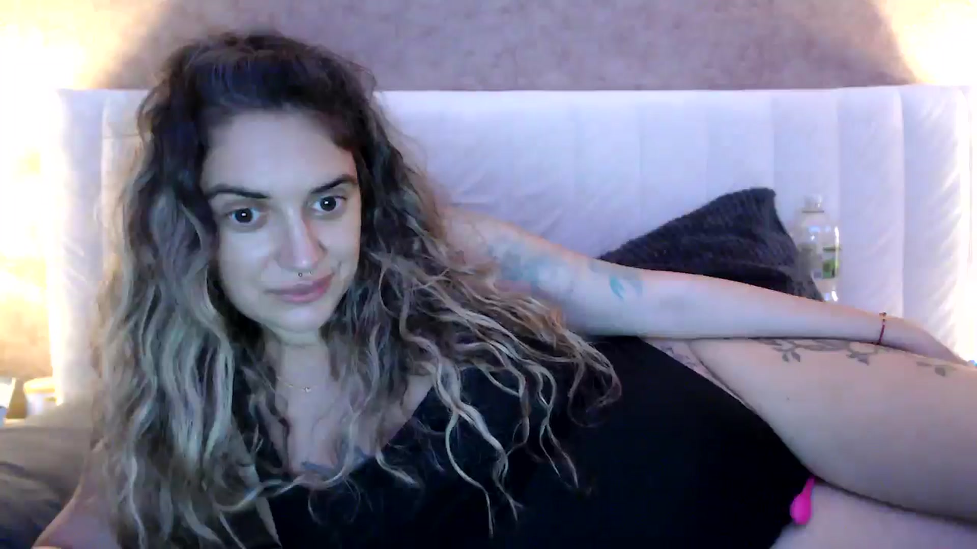 Gallery image thumbnail from MissDivinna's myfreecams stream on, 08/08/2025, 23:07 image 15 of 20
