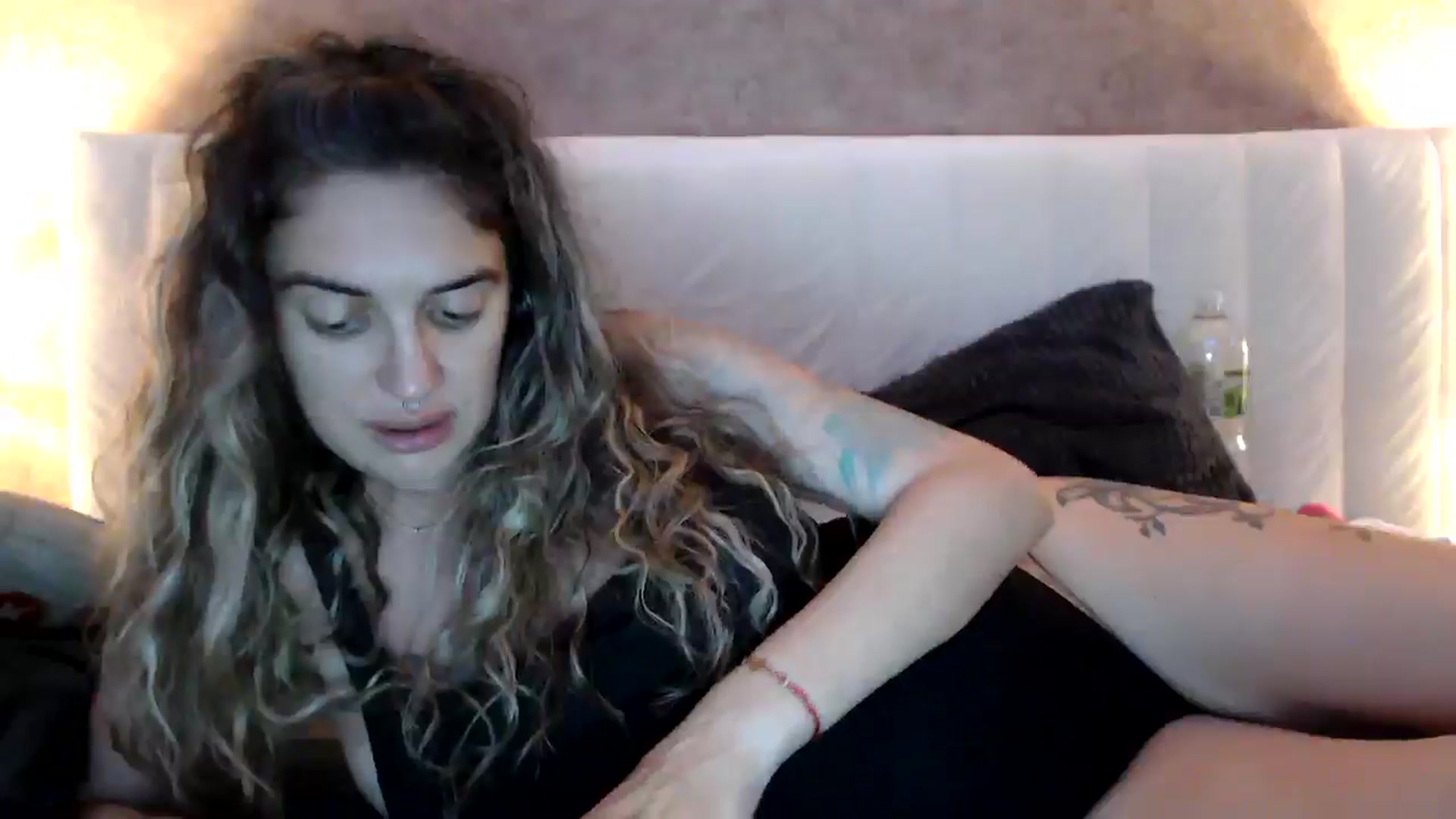Gallery image thumbnail from MissDivinna's myfreecams stream on, 08/08/2025, 23:07 image 16 of 20