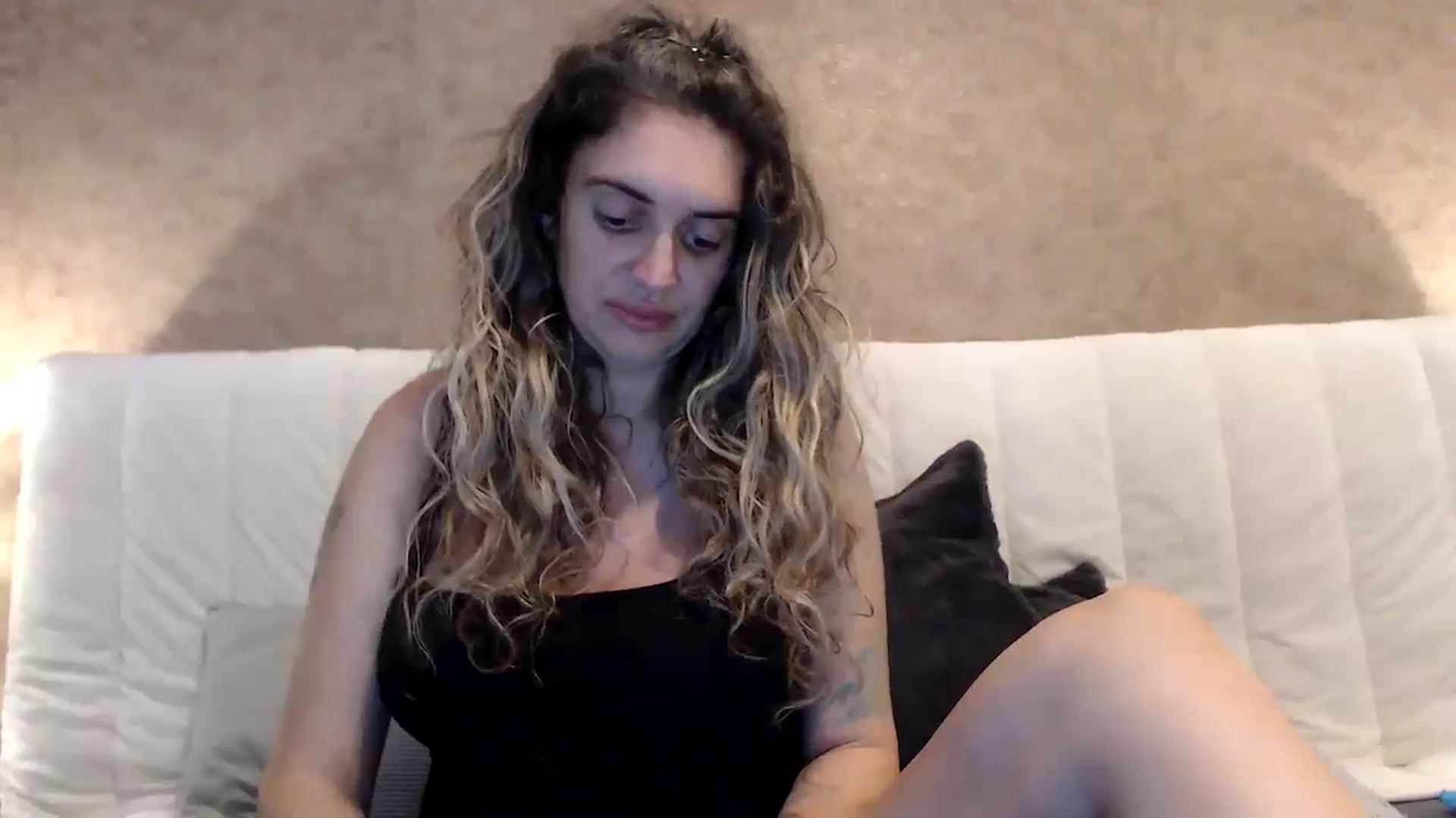 Gallery image thumbnail from MissDivinna's myfreecams stream on, 08/11/2025, 21:48 image 2 of 20