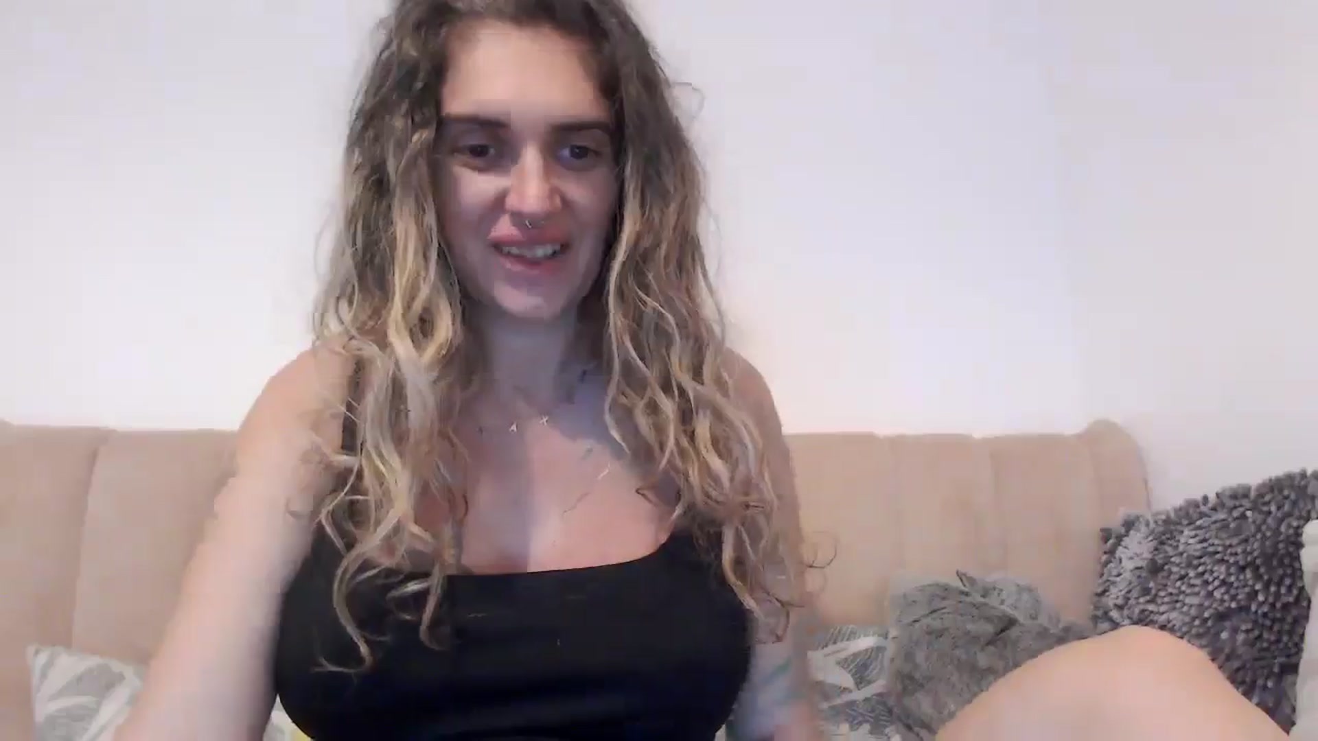 Gallery image thumbnail from MissDivinna's myfreecams stream on, 08/13/2025, 22:05 image 4 of 20