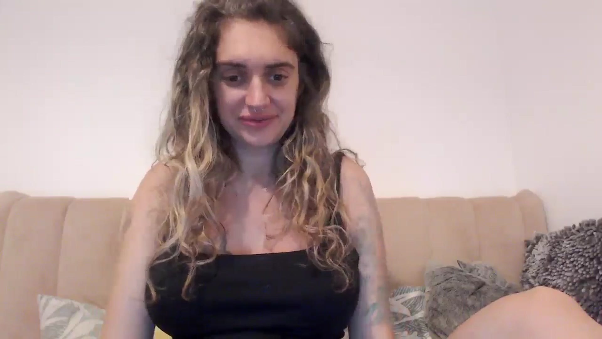 Gallery image thumbnail from MissDivinna's myfreecams stream on, 08/13/2025, 22:05 image 5 of 20