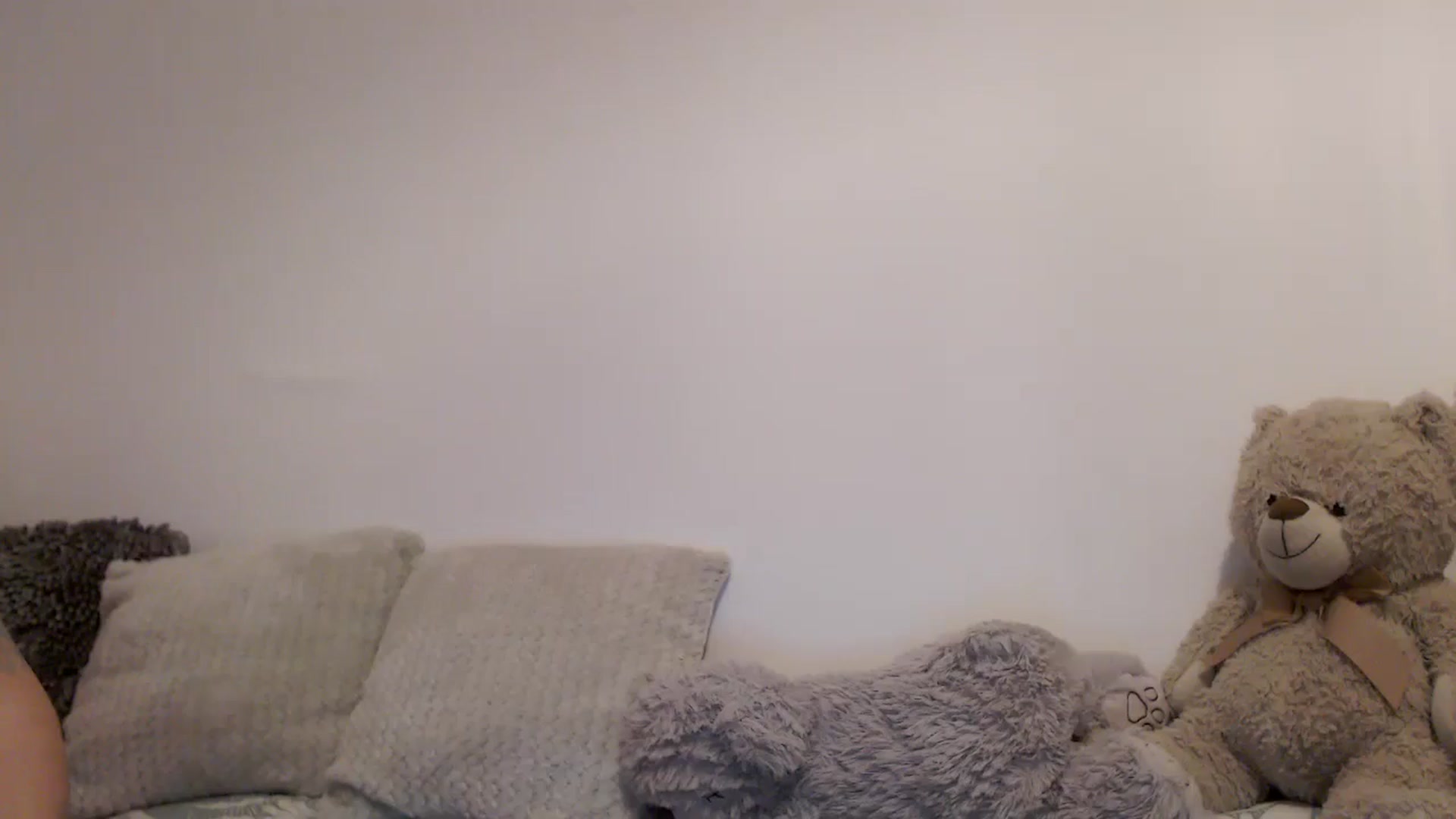 Gallery image thumbnail from MissDivinna's myfreecams stream on, 08/14/2025, 24:00 image 20 of 20