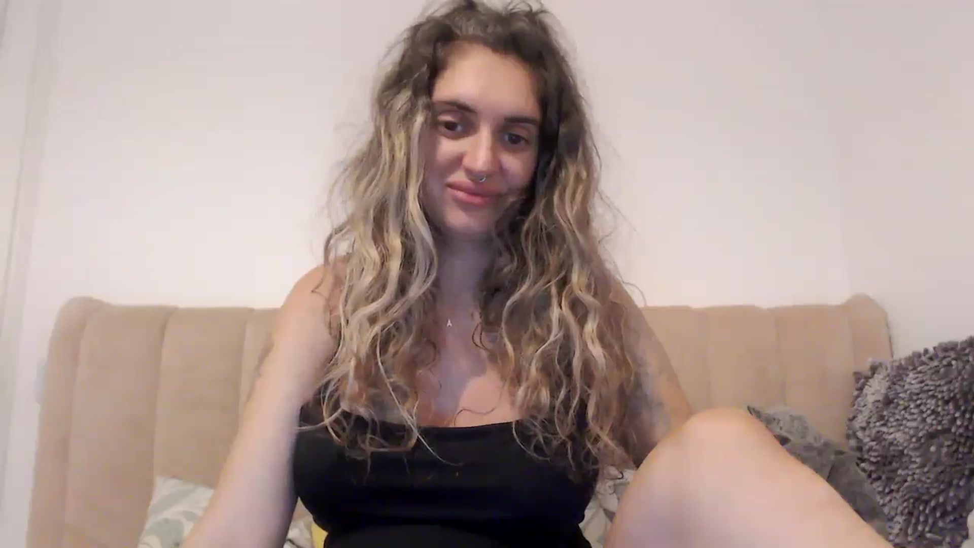 Gallery image thumbnail from MissDivinna's myfreecams stream on, 08/14/2025, 01:50 image 8 of 20