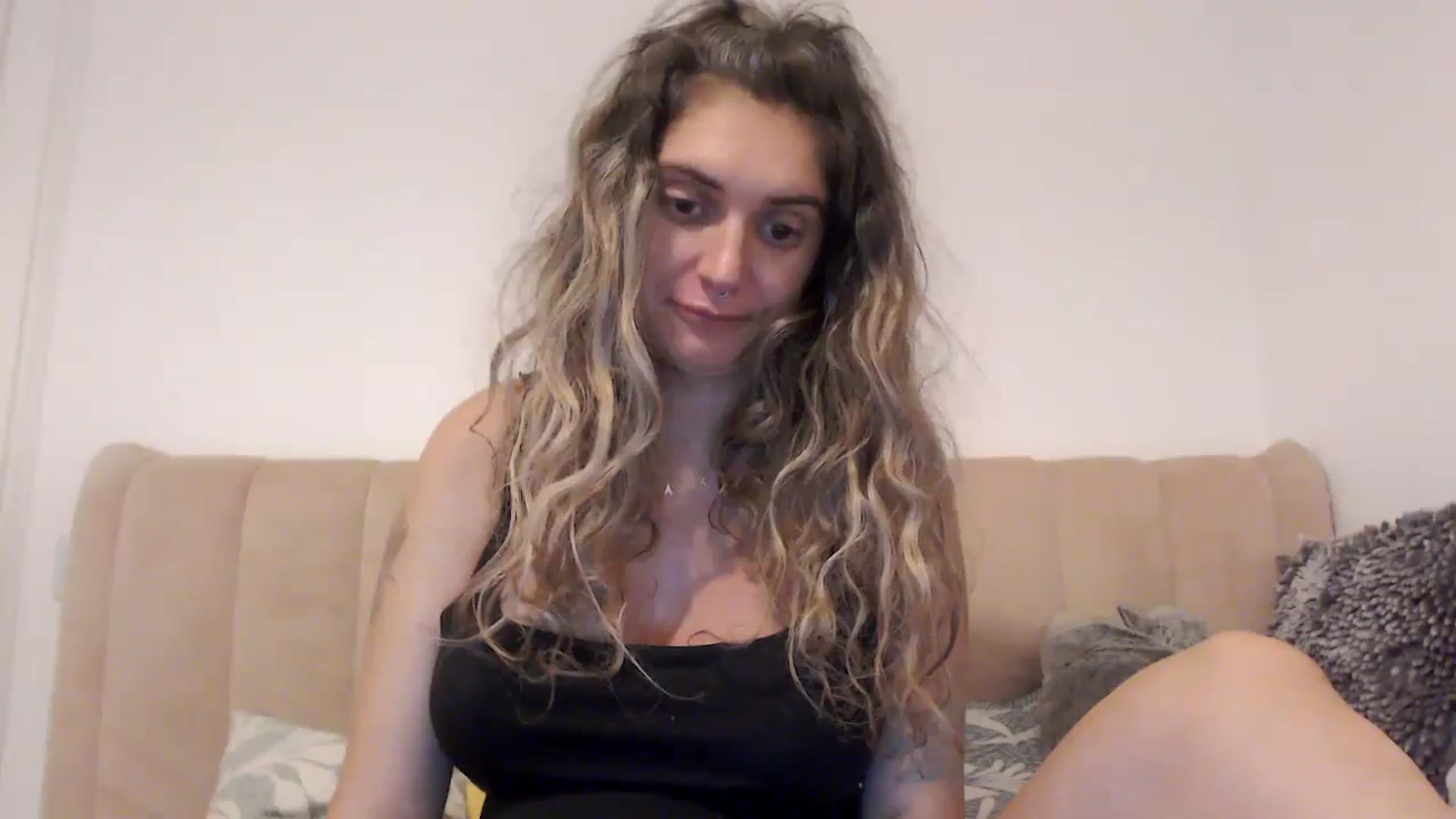Gallery image thumbnail from MissDivinna's myfreecams stream on, 08/14/2025, 01:50 image 5 of 20