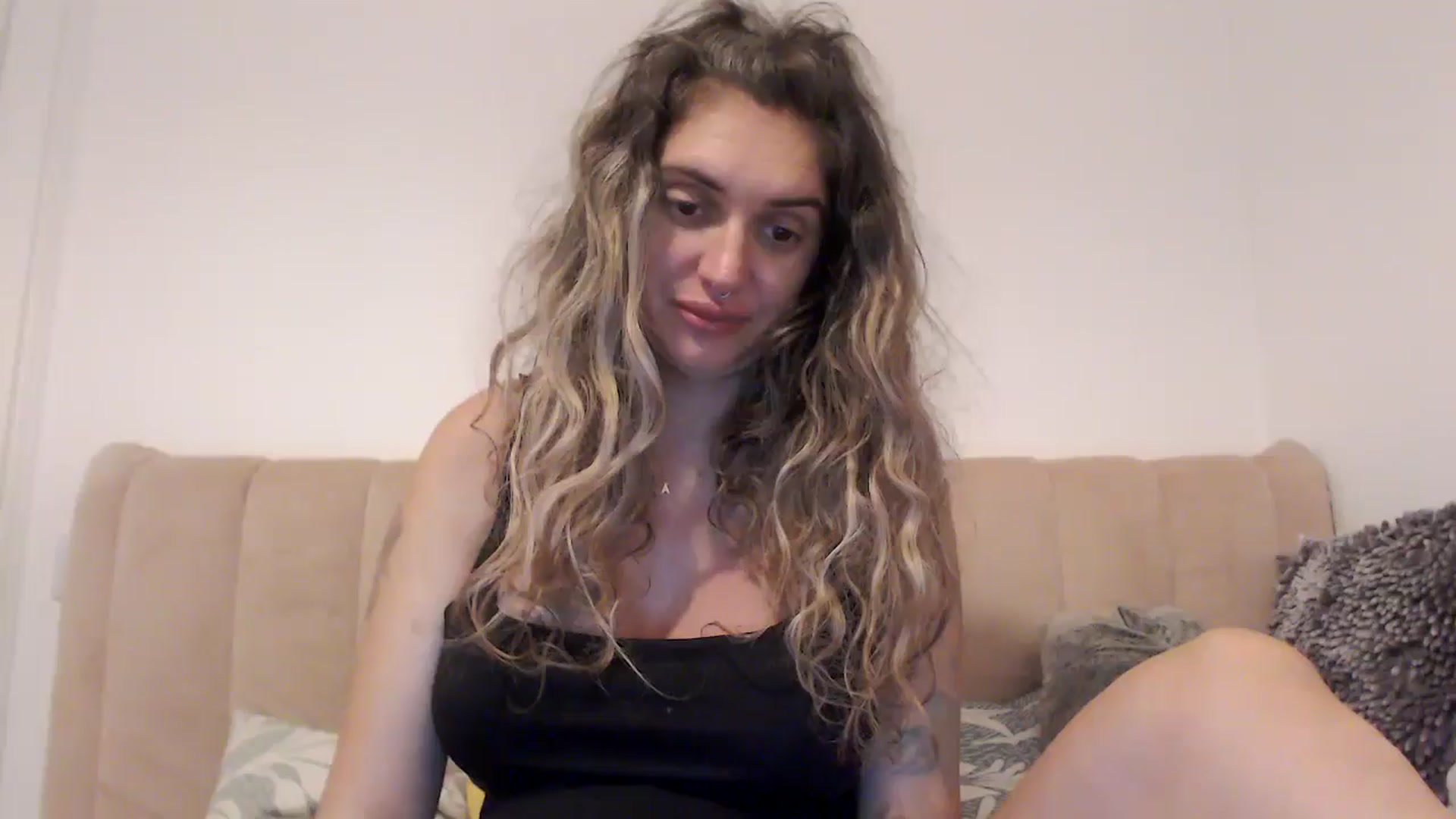 Gallery image thumbnail from MissDivinna's myfreecams stream on, 08/14/2025, 01:50 image 4 of 20