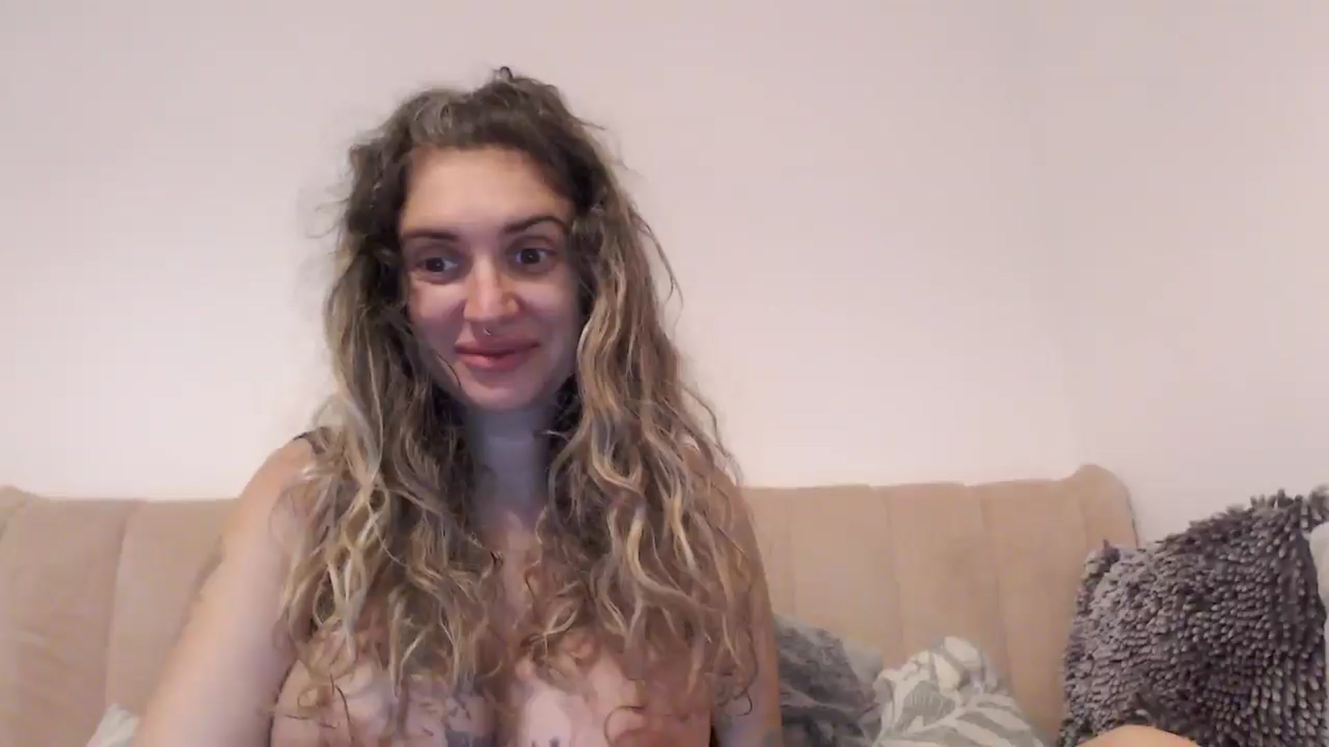 Gallery image thumbnail from MissDivinna's myfreecams stream on, 08/14/2025, 22:21 image 4 of 20