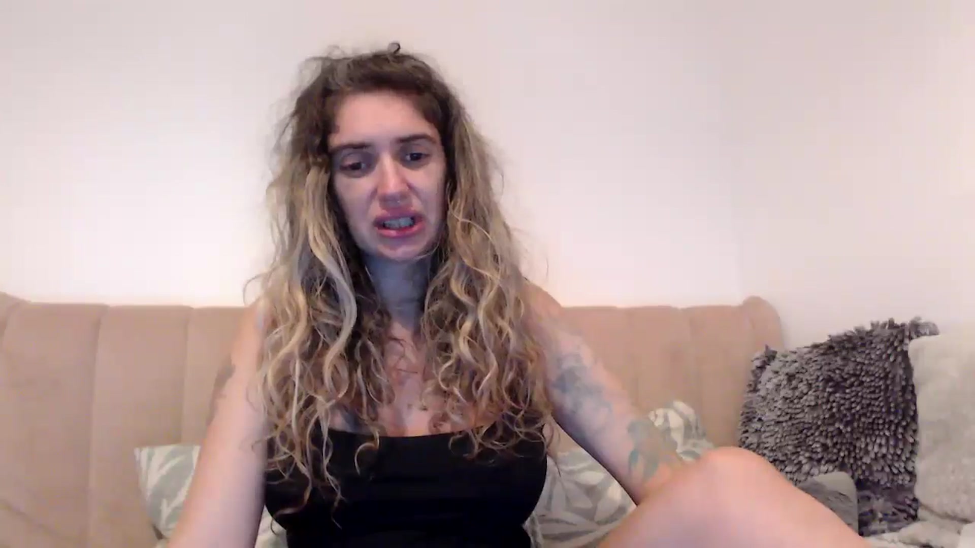 Gallery image thumbnail from MissDivinna's myfreecams stream on, 08/15/2025, 02:59 image 12 of 20