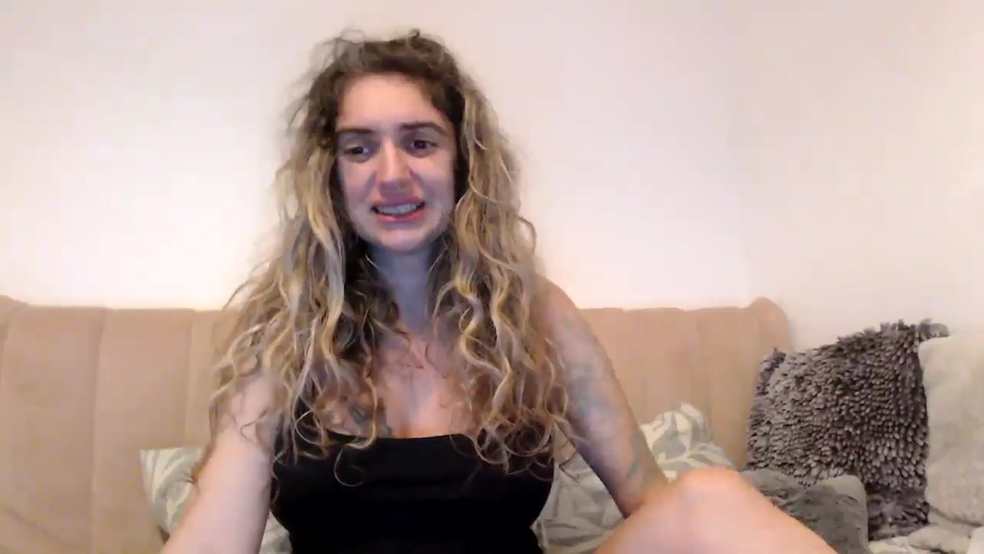 Gallery image thumbnail from MissDivinna's myfreecams stream on, 08/15/2025, 02:59 image 9 of 20