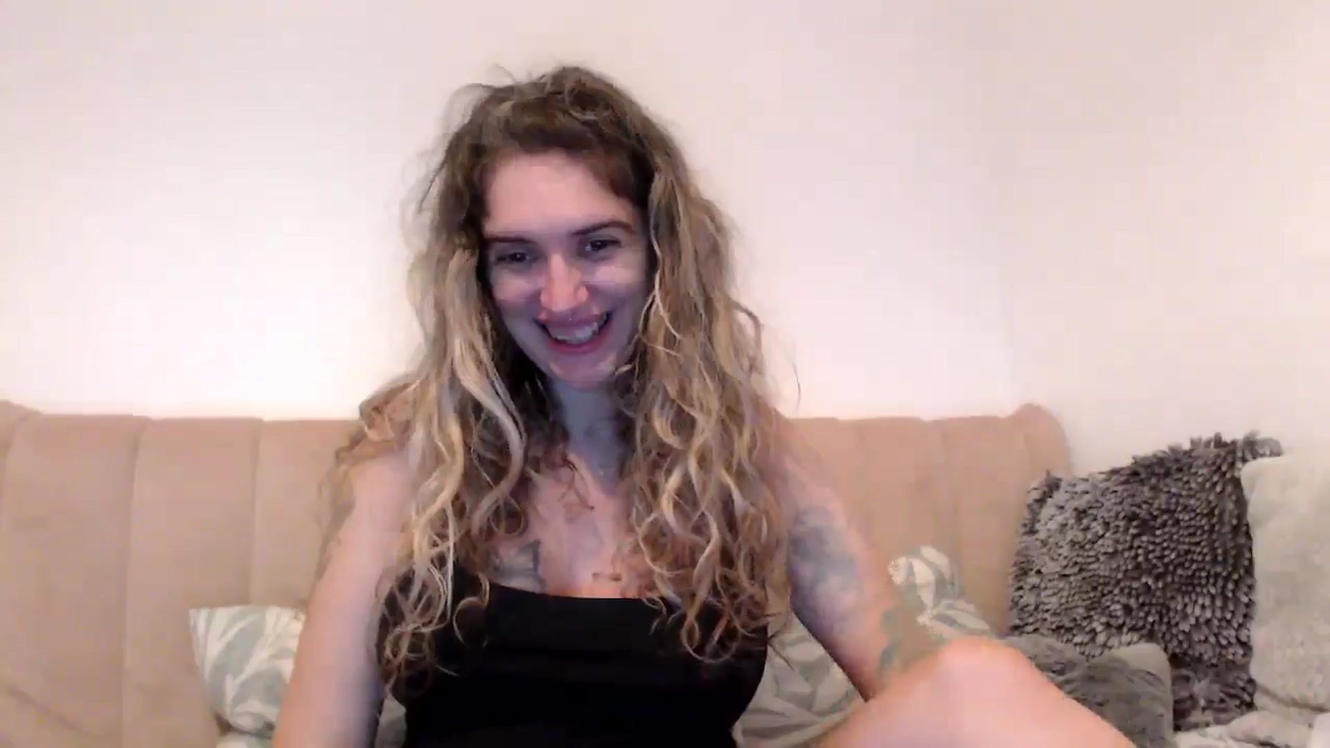 Gallery image thumbnail from MissDivinna's myfreecams stream on, 08/15/2025, 02:59 image 10 of 20