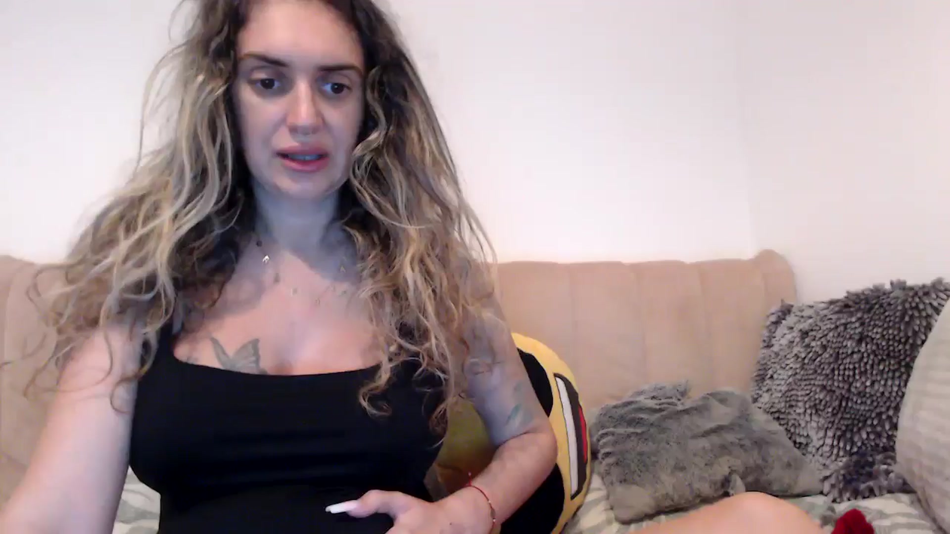 Gallery image thumbnail from MissDivinna's myfreecams stream on, 08/15/2025, 20:52 image 1 of 20