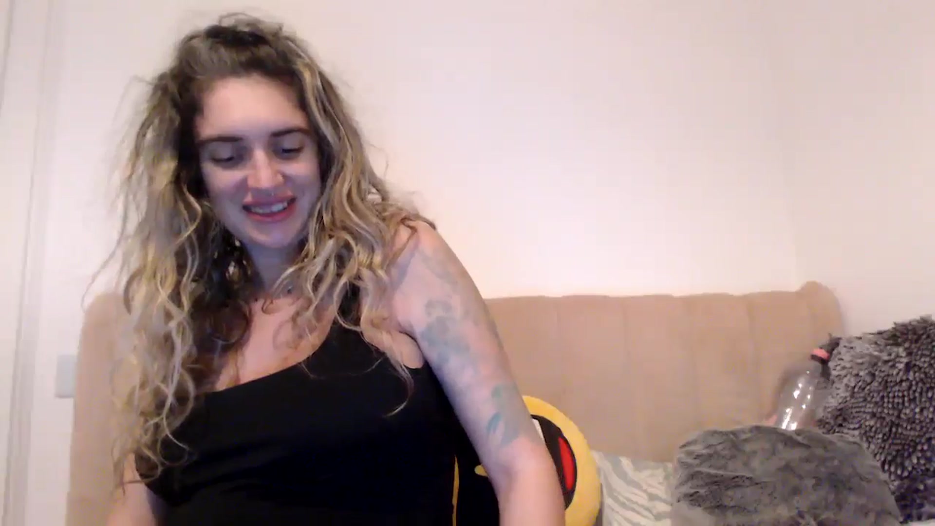 Gallery image thumbnail from MissDivinna's myfreecams stream on, 08/16/2025, 02:24 image 16 of 20
