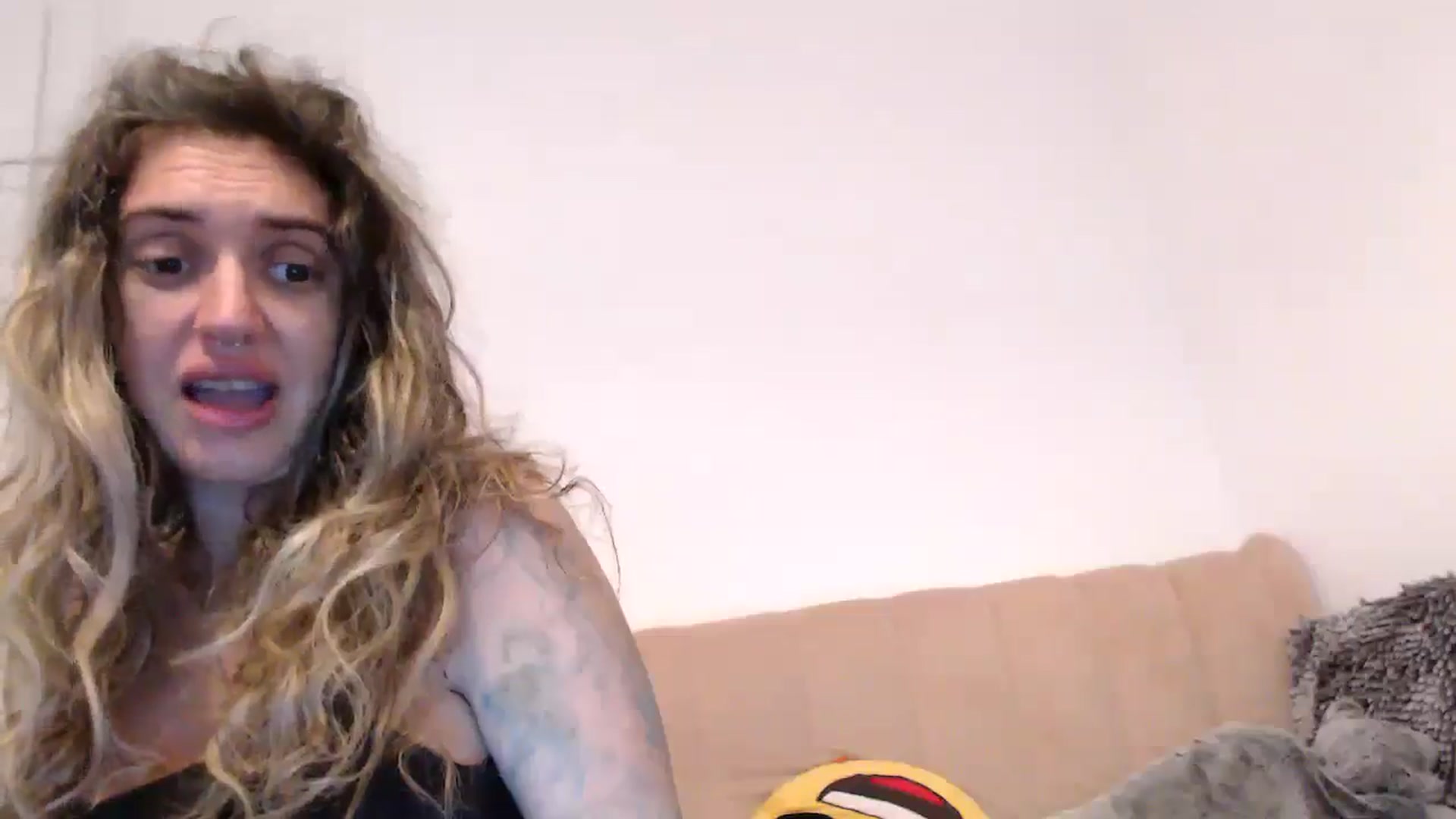 Gallery image thumbnail from MissDivinna's myfreecams stream on, 08/17/2025, 01:03 image 7 of 20