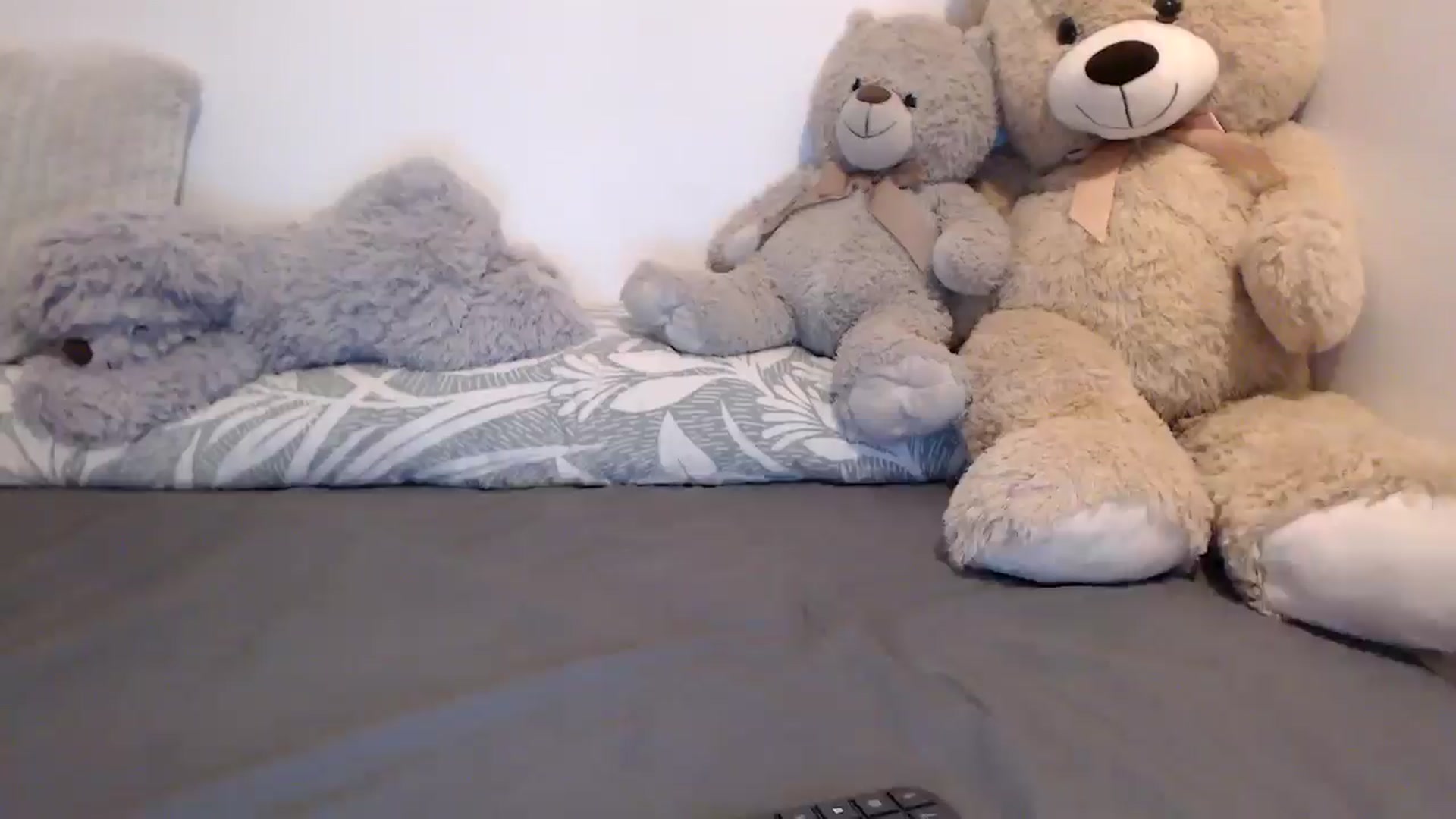 Gallery image thumbnail from MissDivinna's myfreecams stream on, 08/17/2025, 02:02 image 10 of 20